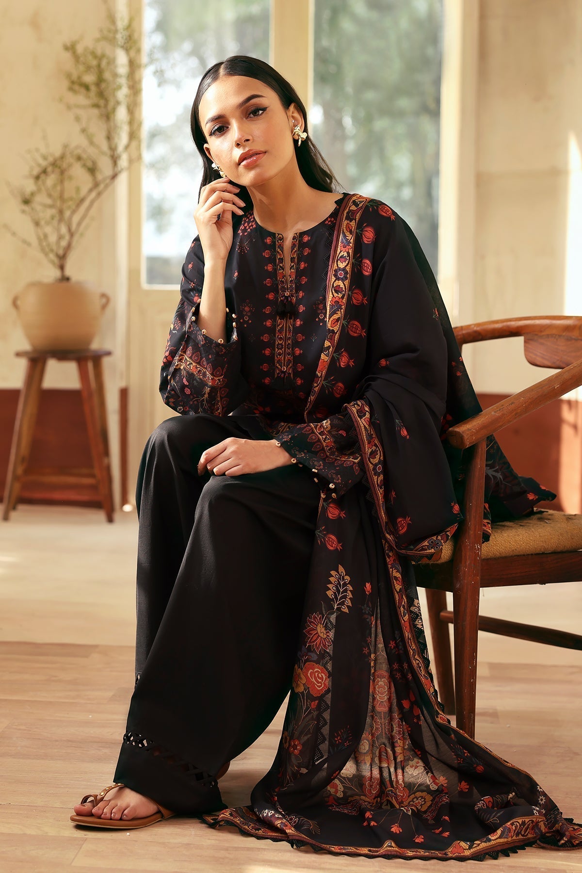 Sahar | Selene 25 | Royal Noir - House Of Zarish