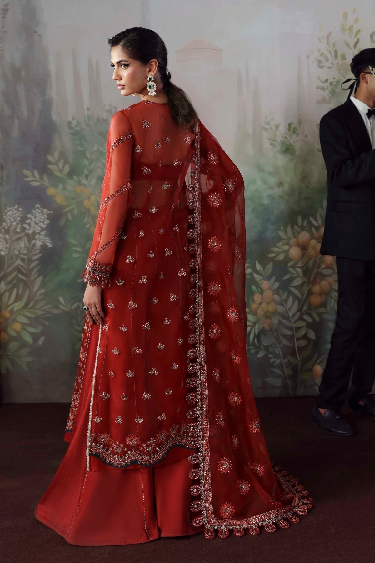Akbar Aslam | Deewani Wedding Formals | Laalroz