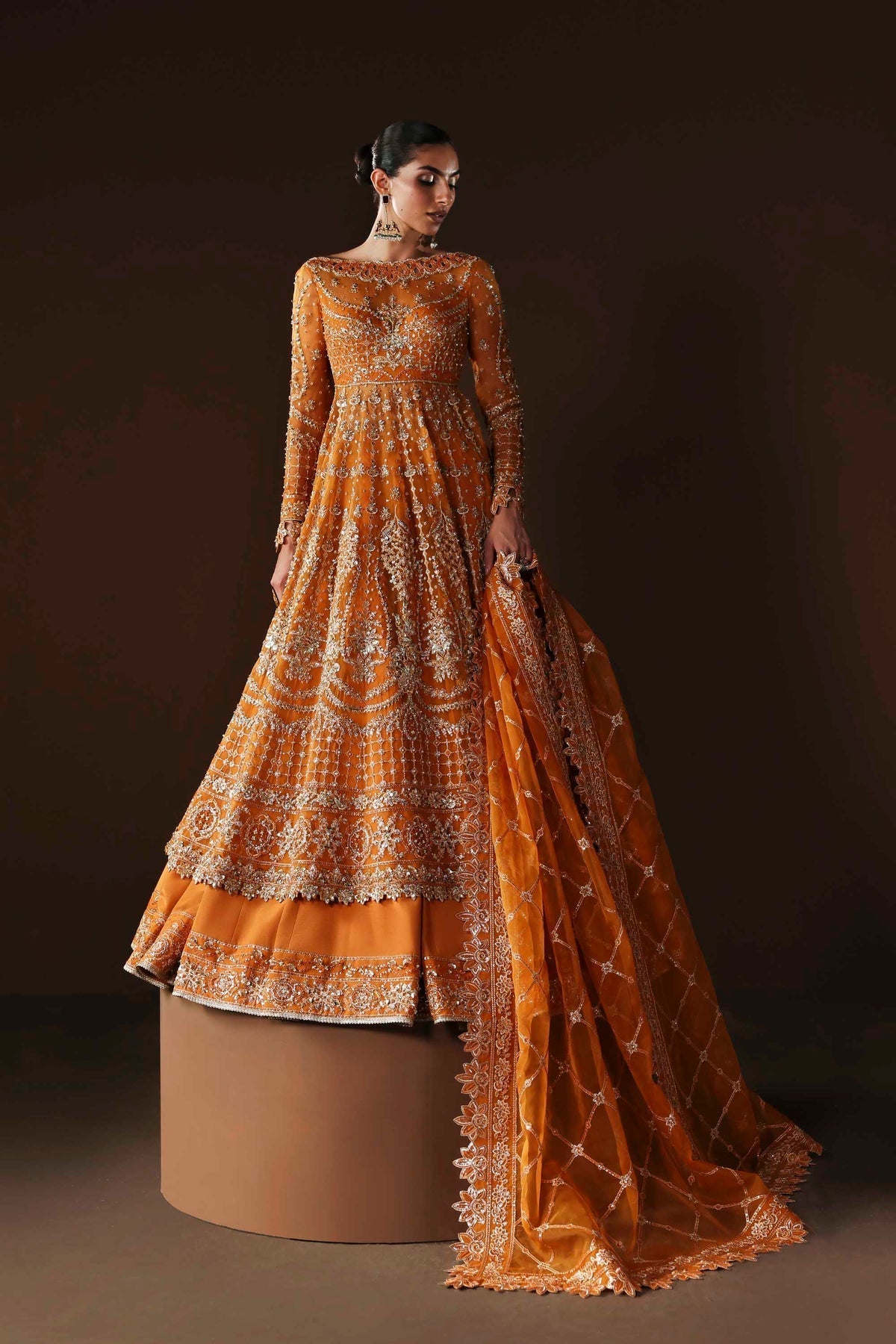 Akbar Aslam | Luxury Formals | Muselet