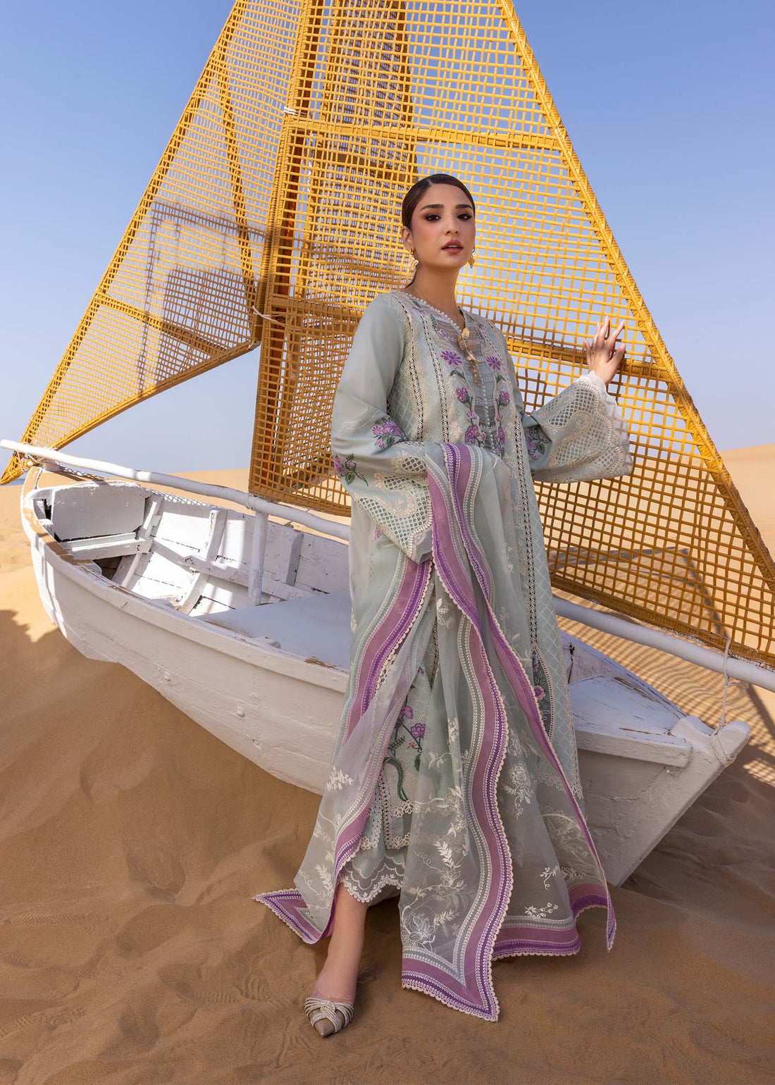 Crimson | Flow by Crimson | A Handmade Tale - D2 A