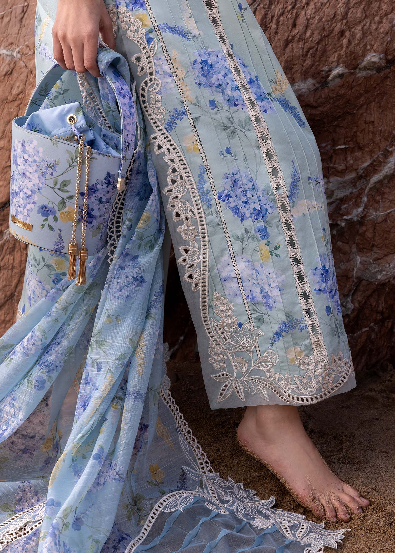 Crimson | Floe by Crimson | Who'S That Girl - D3 B