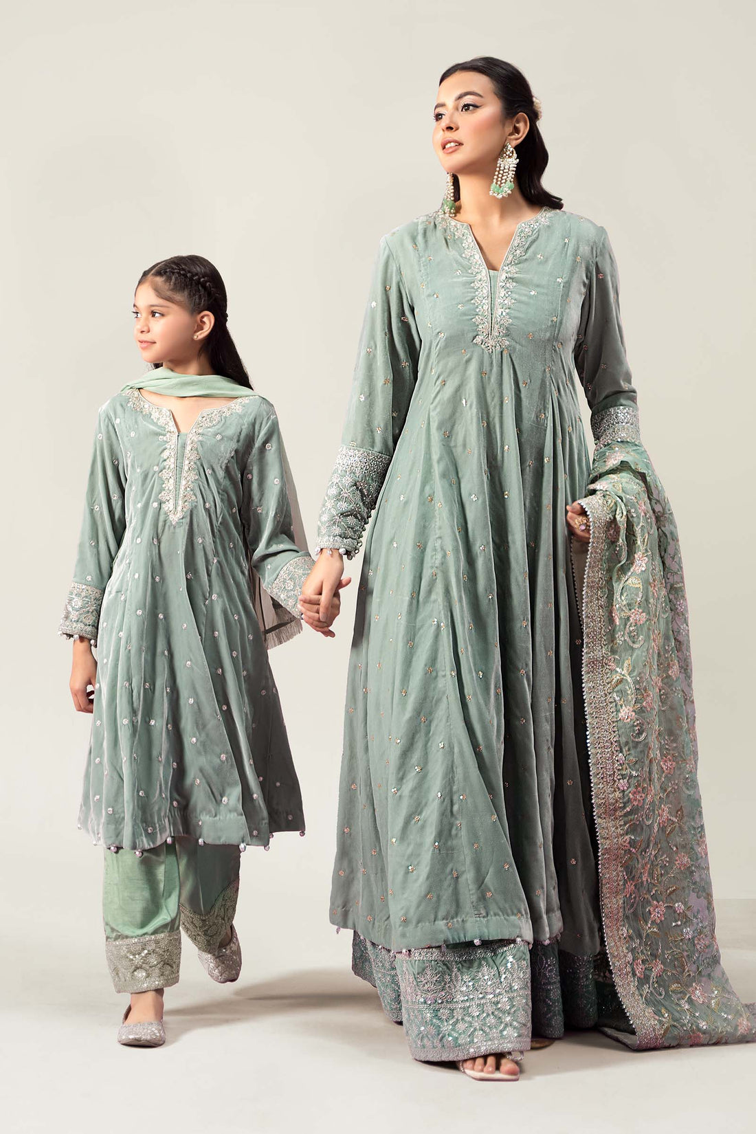 Maria B | 3 Piece Embroidered Velvet Suit | MKS-W24-38 - House Of Zarish