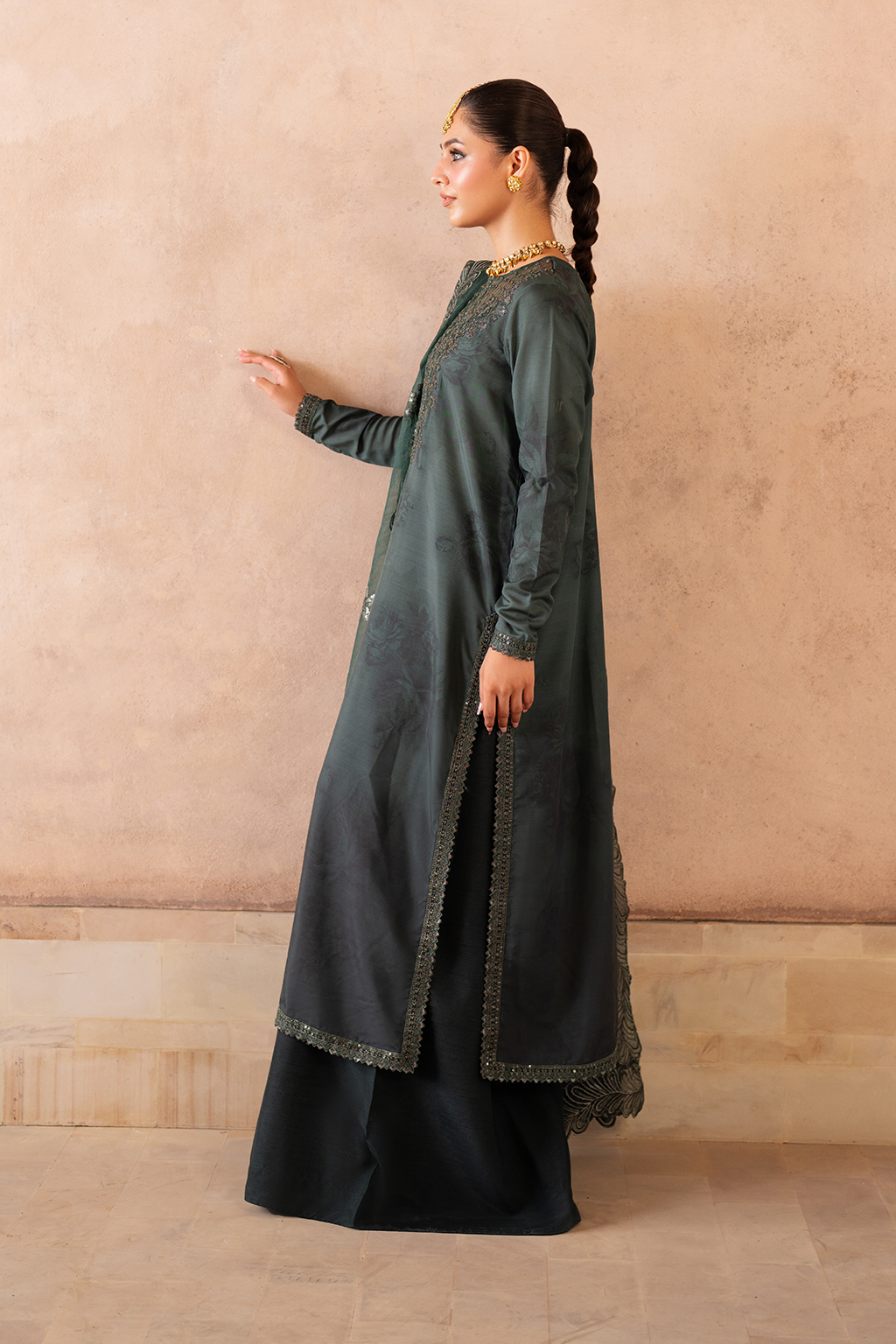 Iznik | Formal Wear | UE-324