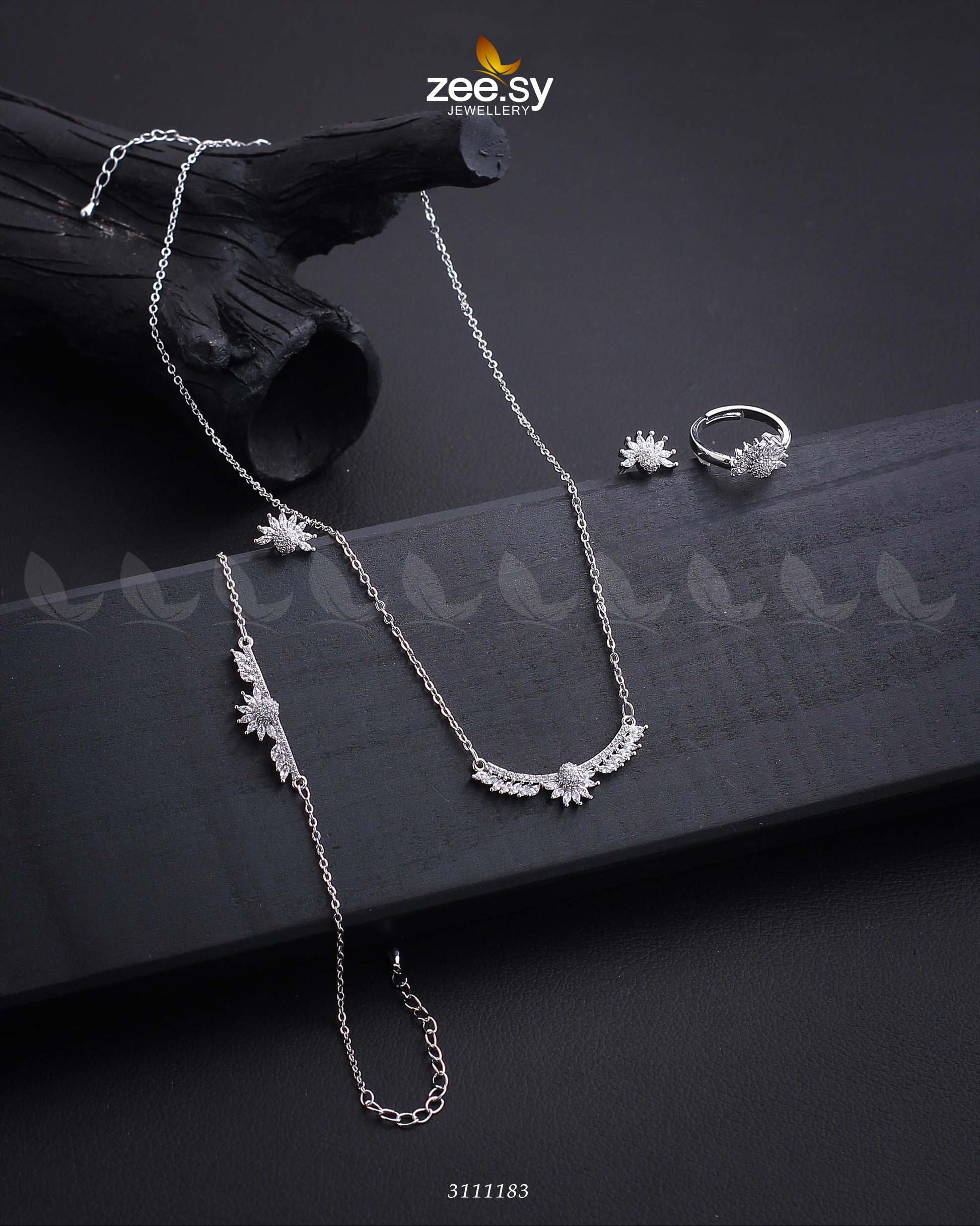 Sparrow Pendant - House Of Zarish