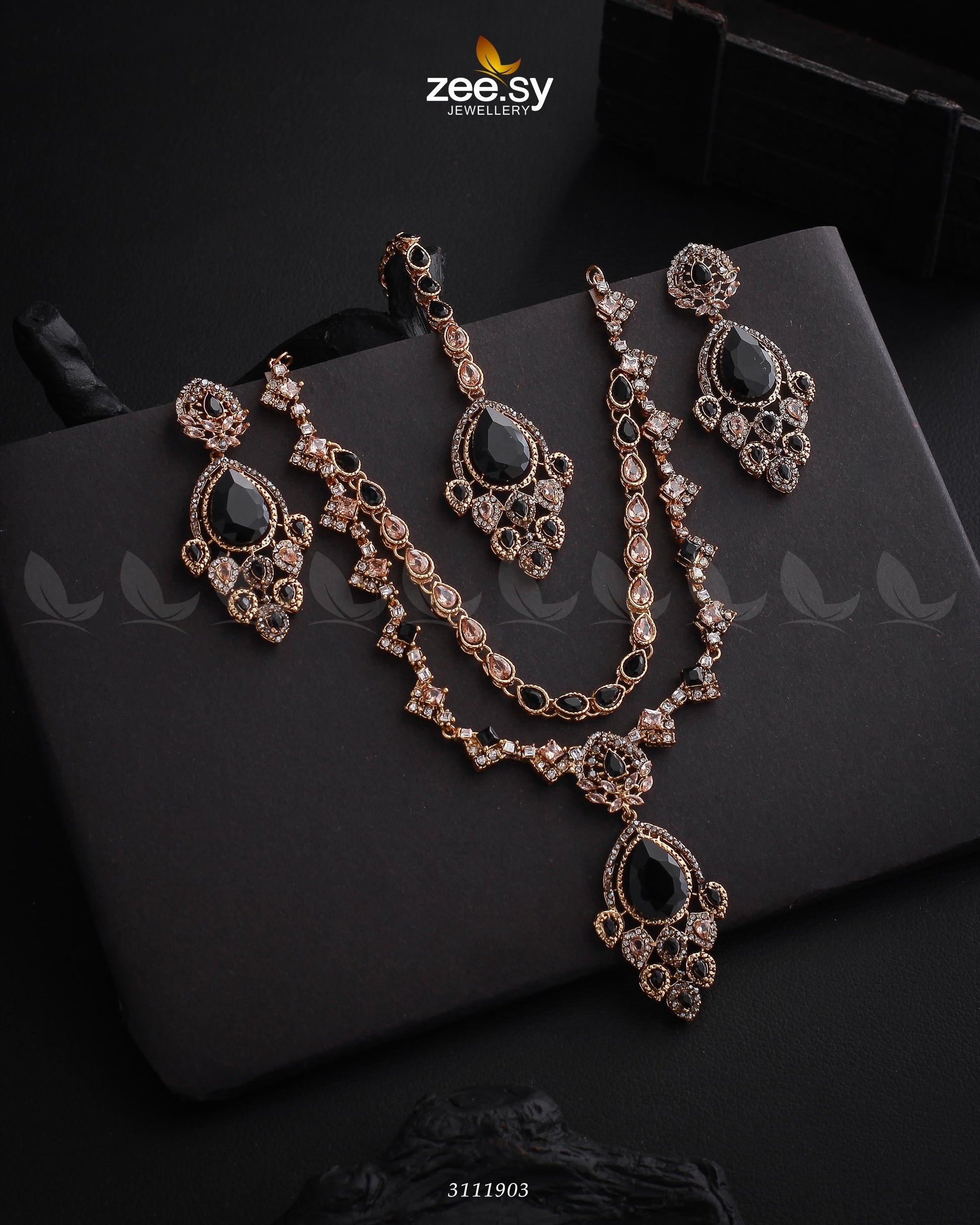 Sushmita Necklace Set - House Of Zarish