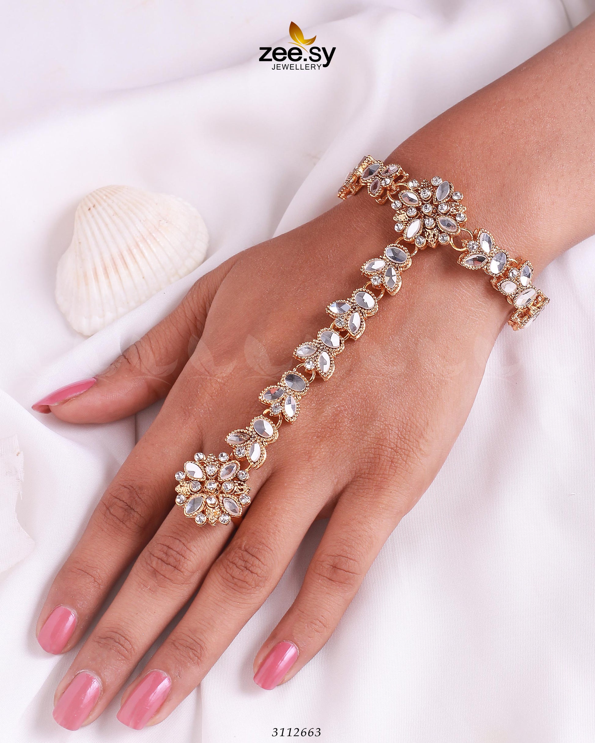 Elegant Anja Bracelet - House Of Zarish