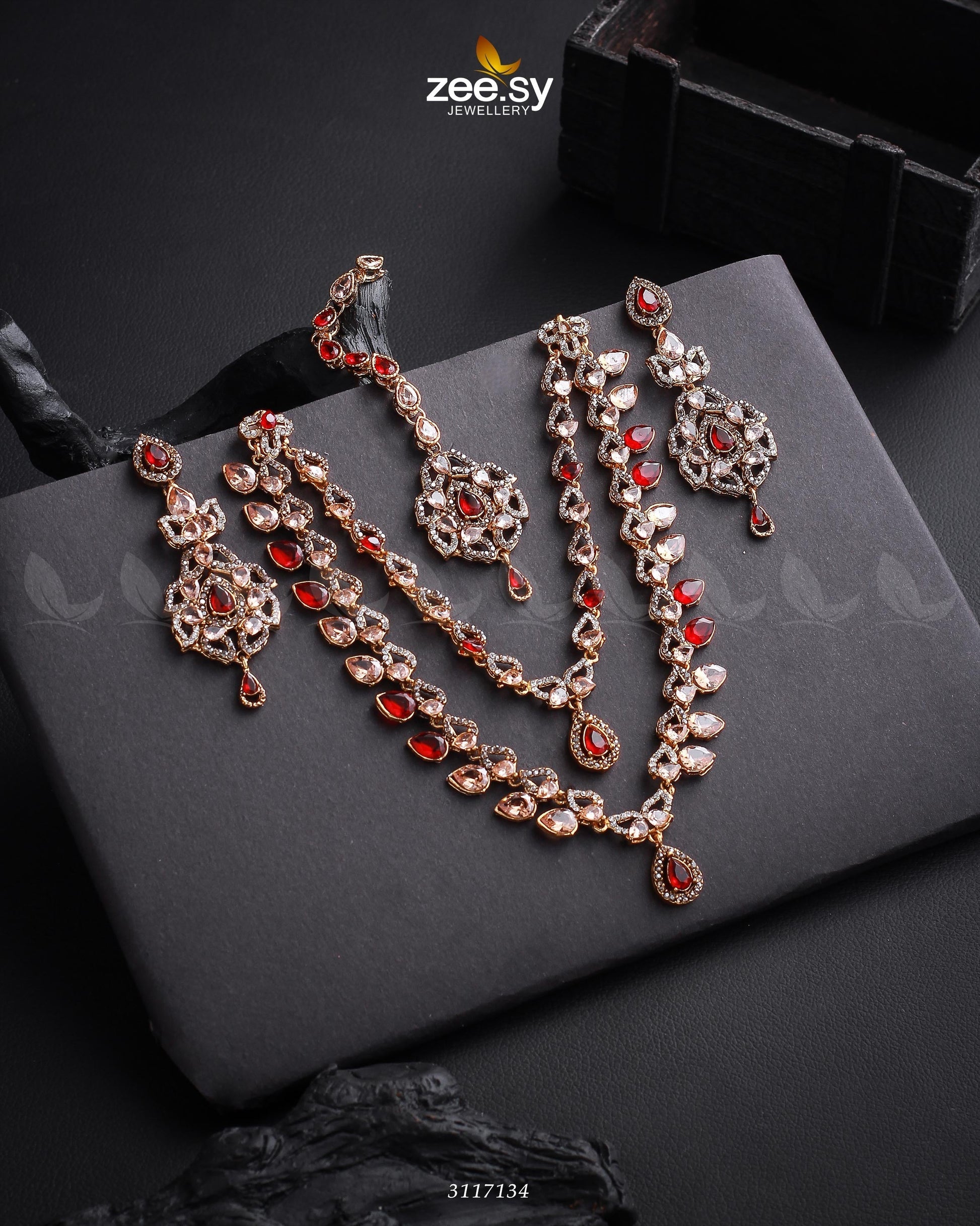 Urwa Hocane Necklace Set - House Of Zarish