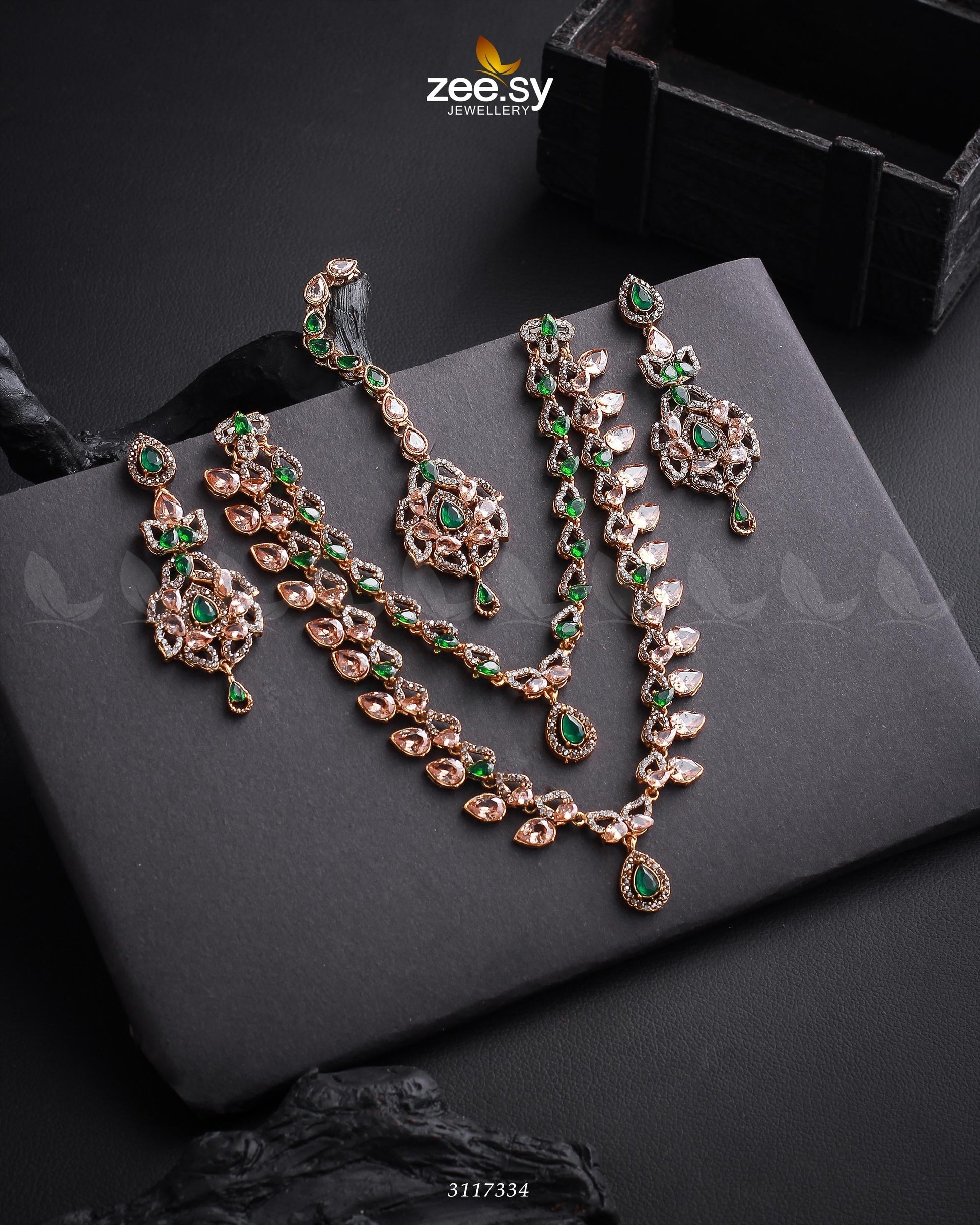 Urwa Hocane Necklace Set - House Of Zarish