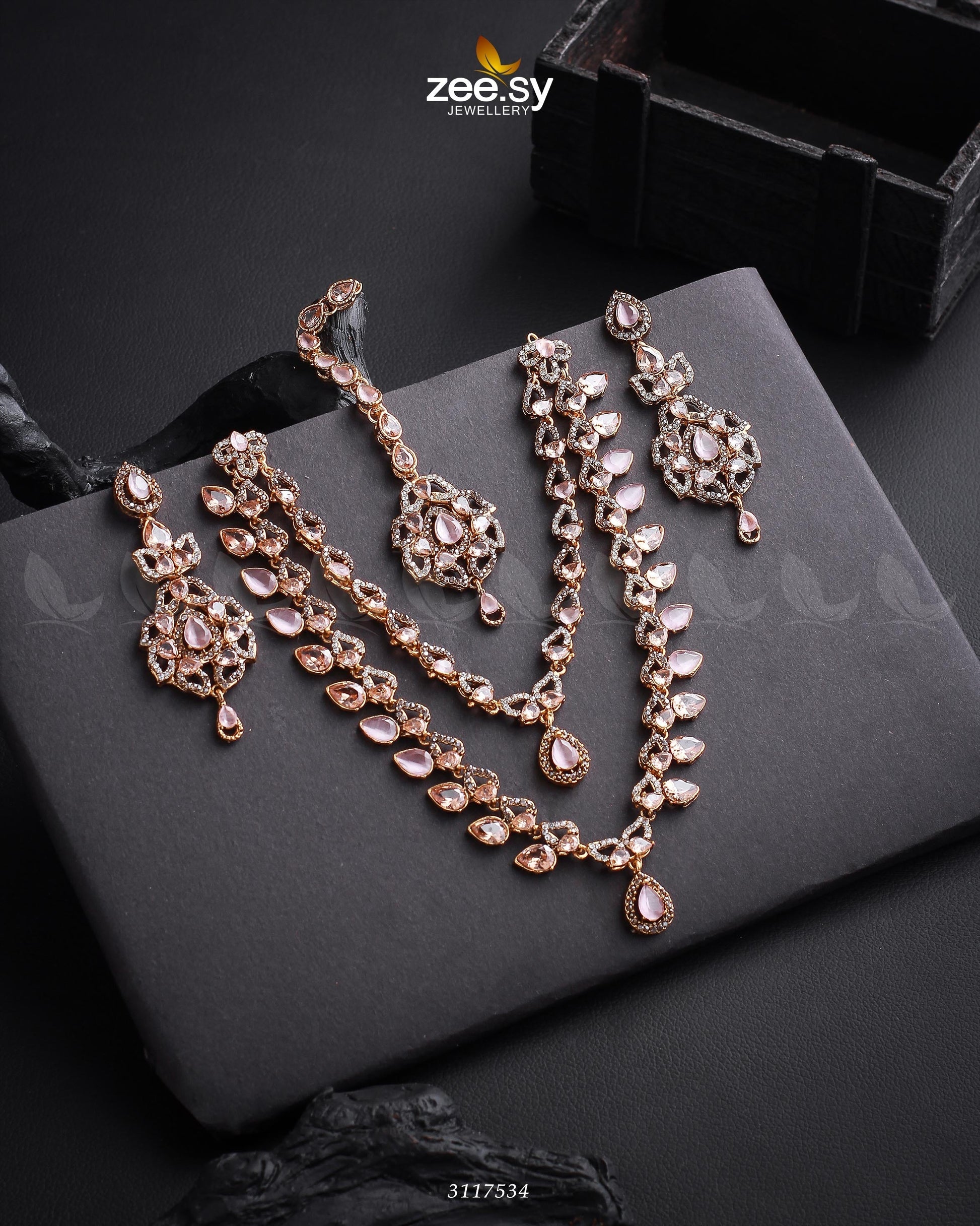 Urwa Hocane Necklace Set - House Of Zarish