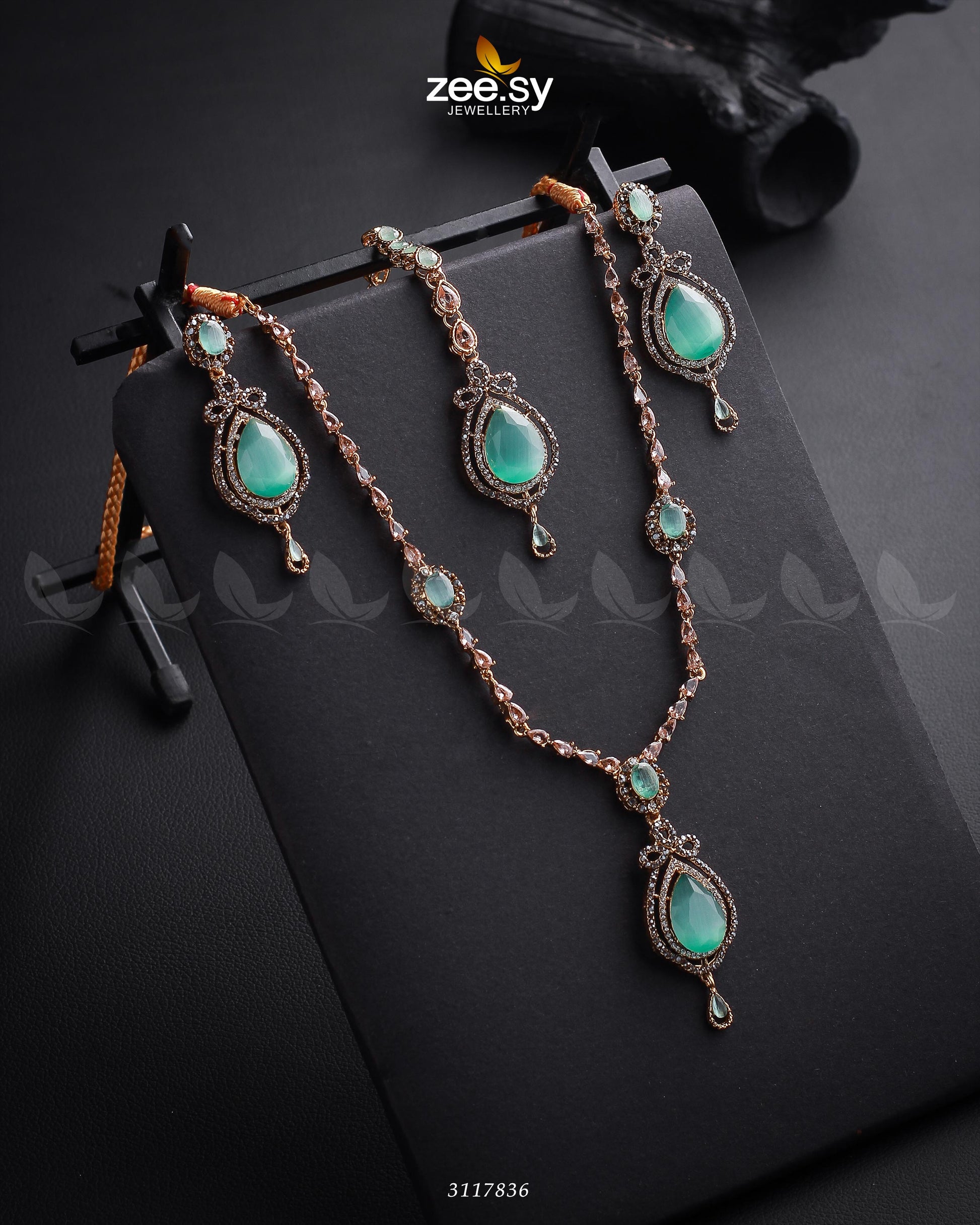 Syra Yousuf Necklace Set - House Of Zarish