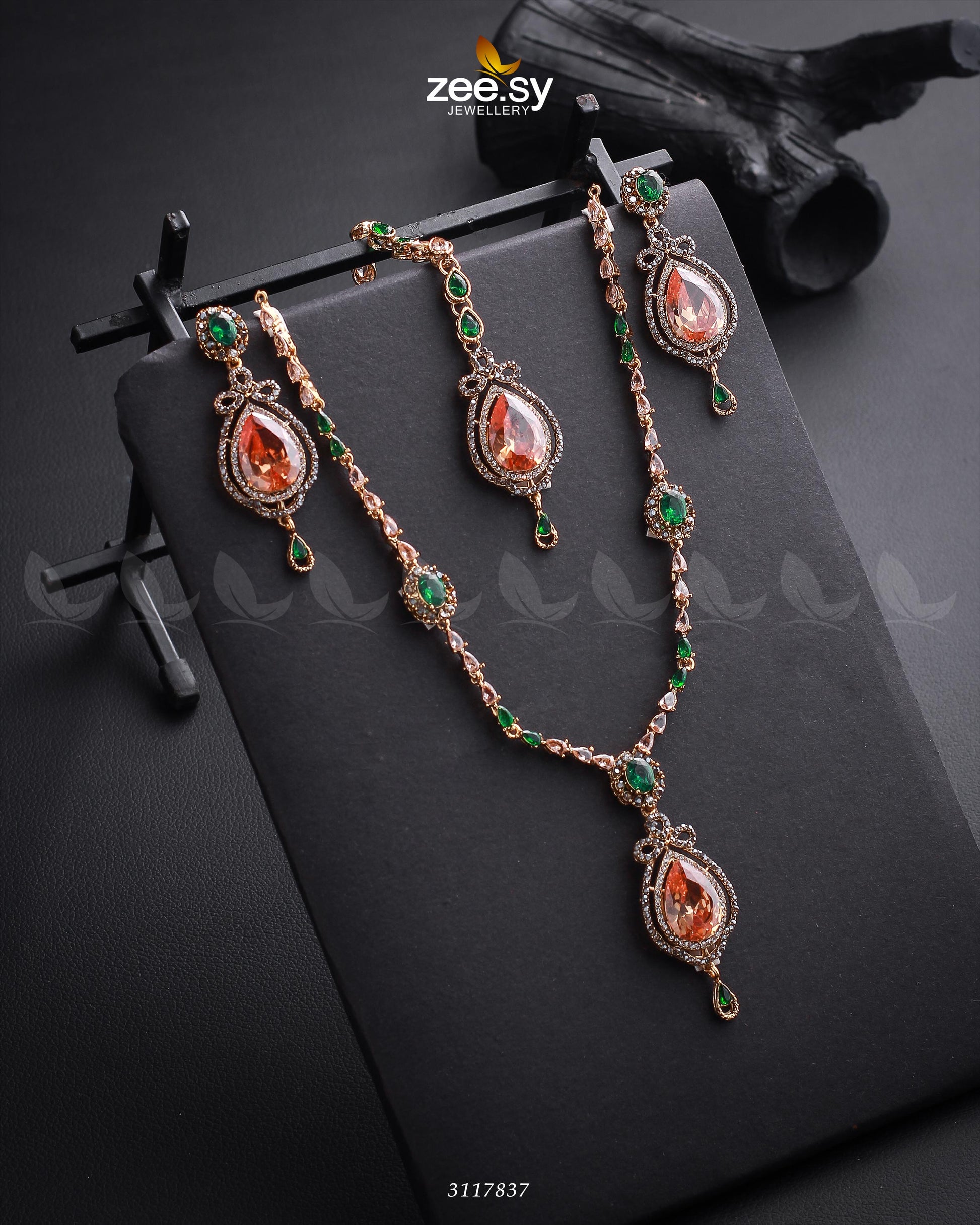 Syra Yousuf Necklace Set - House Of Zarish
