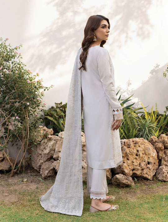 Iznik | Lawnkari 24 | UE-150 SERENE TURF - House Of Anaya