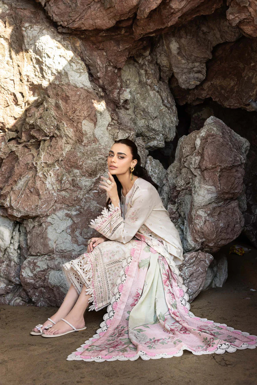 Akbar Aslam | Pret Lawn | Syelle