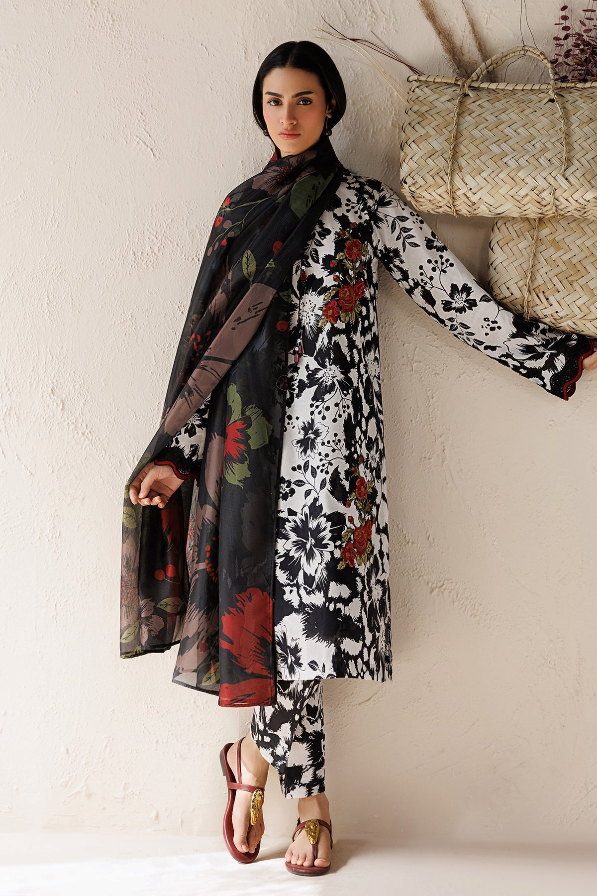 Baroque | Embroidered Lawn | SF-4517