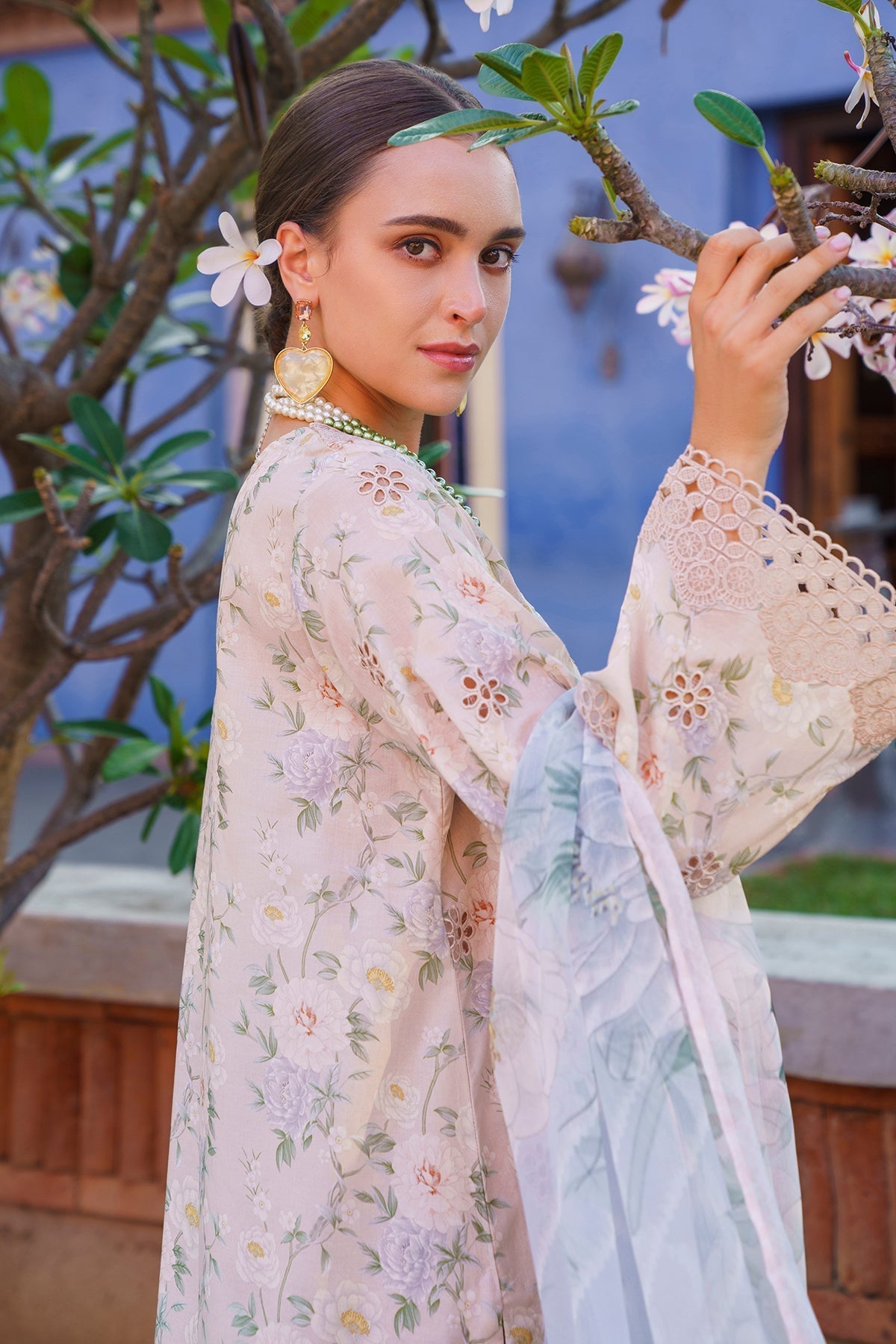 Baroque | Embroidered Lawn | SF-591