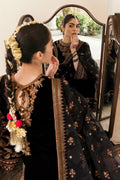 EMBROIDERED VELVET UF-253 - Riwayat-e-khas