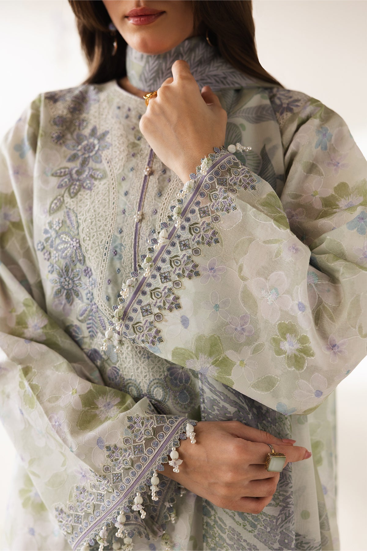 Baroque | Embroidered Lawn | SF-4425