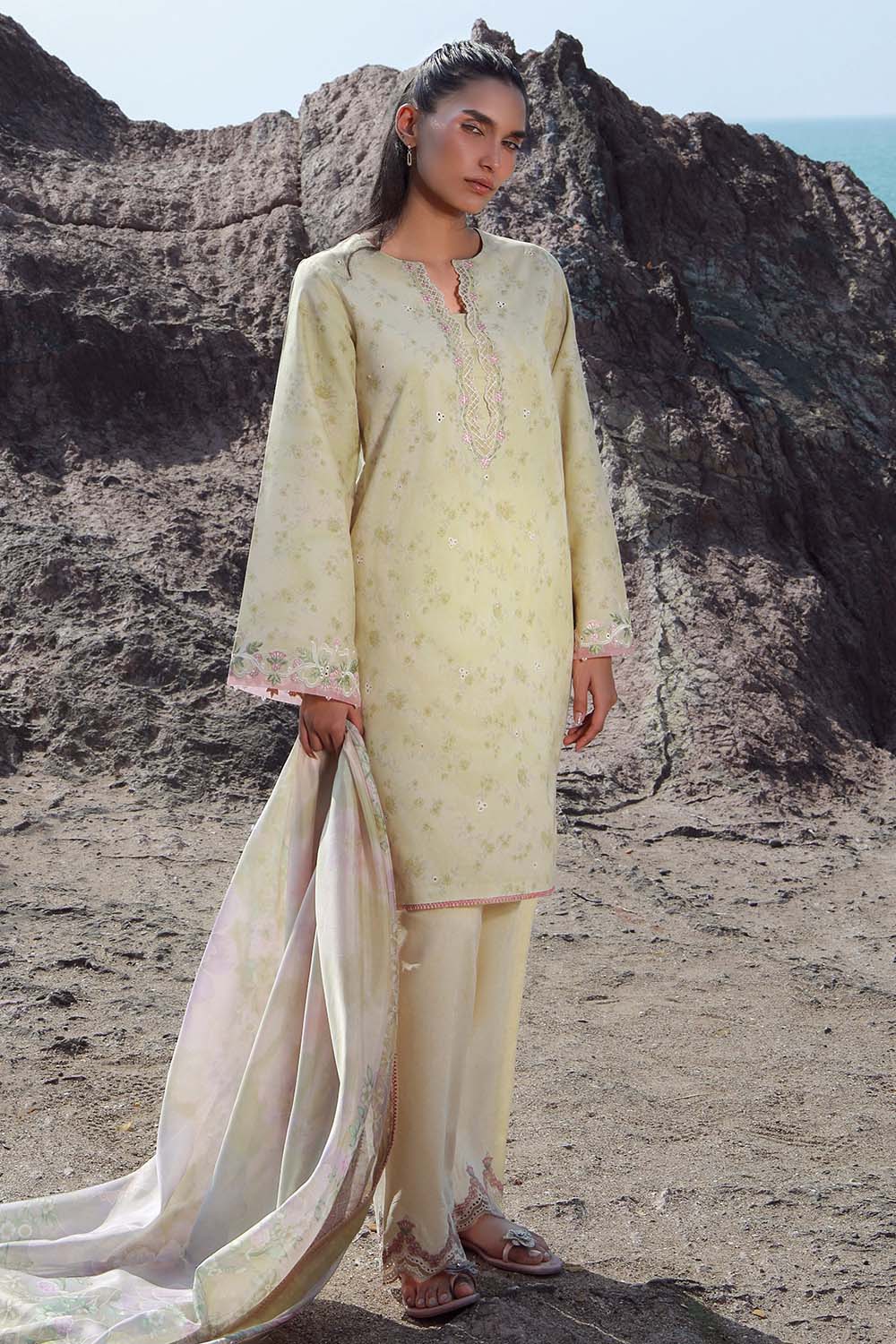 Seran | Afsanah Lawn 25 | SAHAR - House Of Anaya