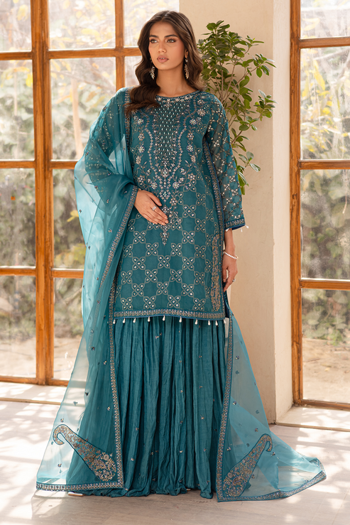 Emaan Adeel | Noore Festive Formals | MEHRIN