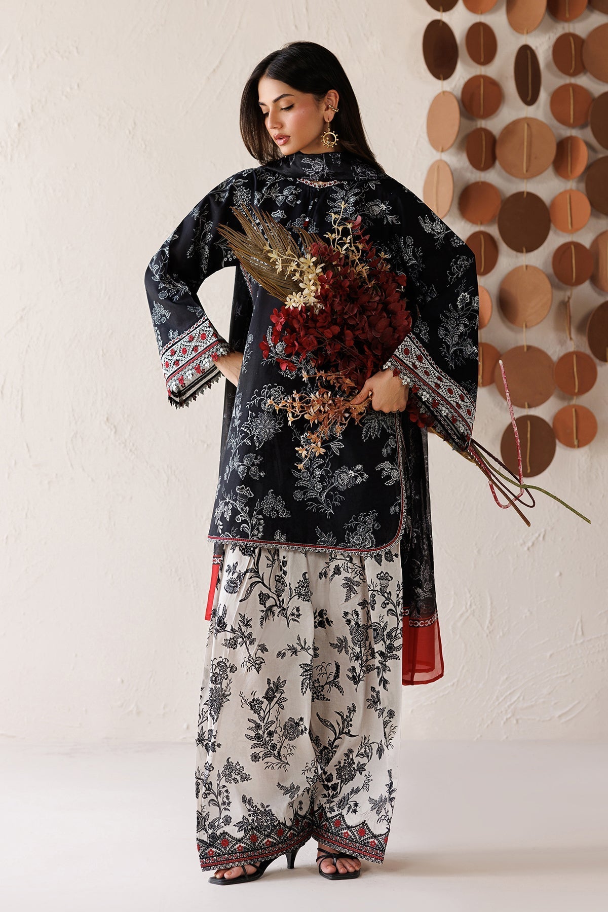 Baroque | Embroidered Lawn | SF-4514