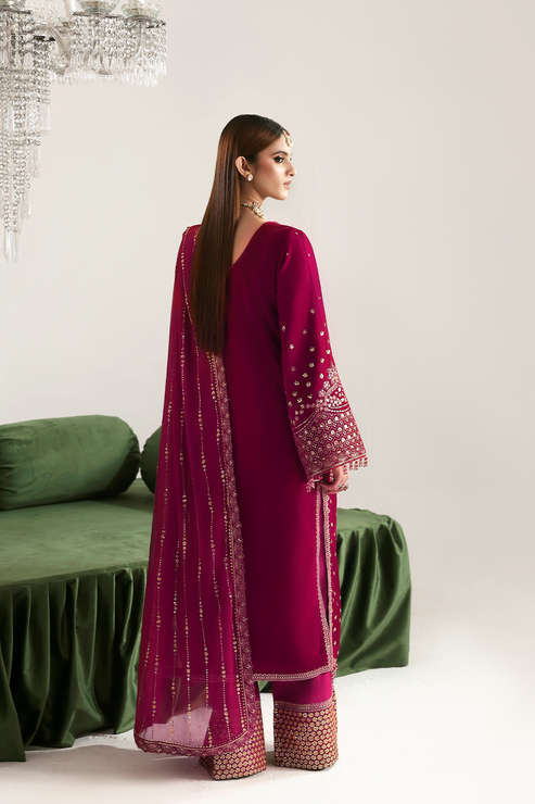 Emaan Adeel | Zarposh Velvet 25 | SHAHNAZ