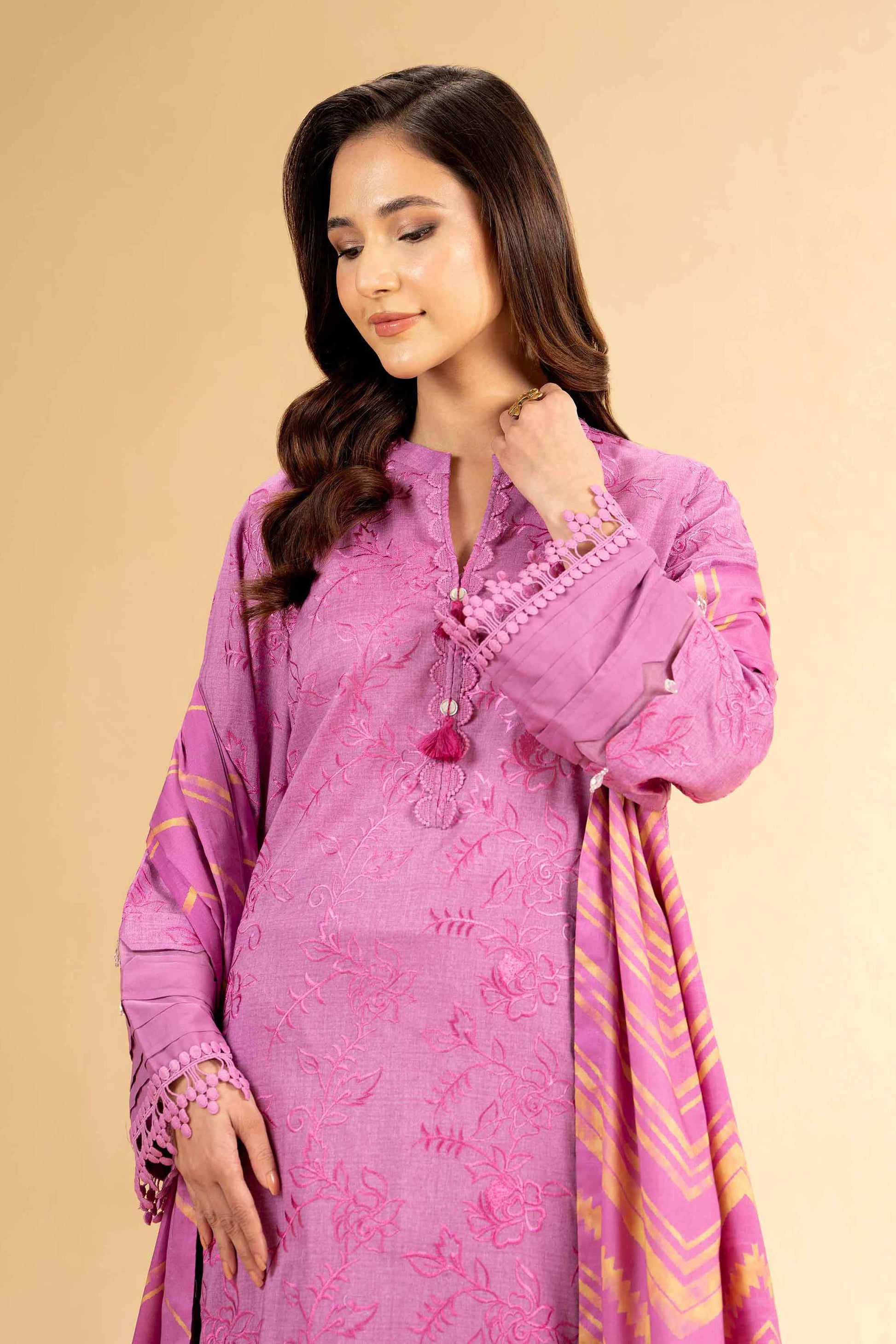 Nishat | Cross Season Edit | 42401822-1 - House of Zarish