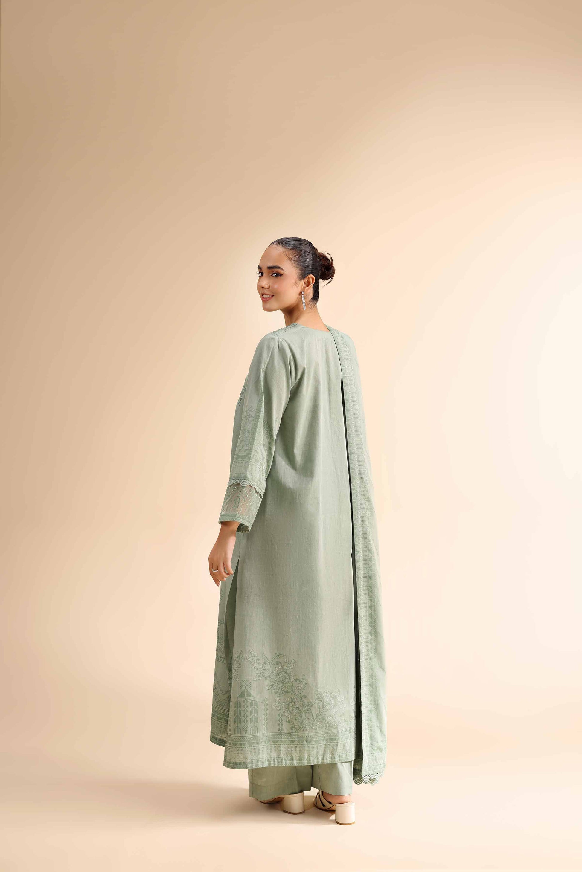 Nishat | Cross Season Edit | 42501046 - House of Zarish