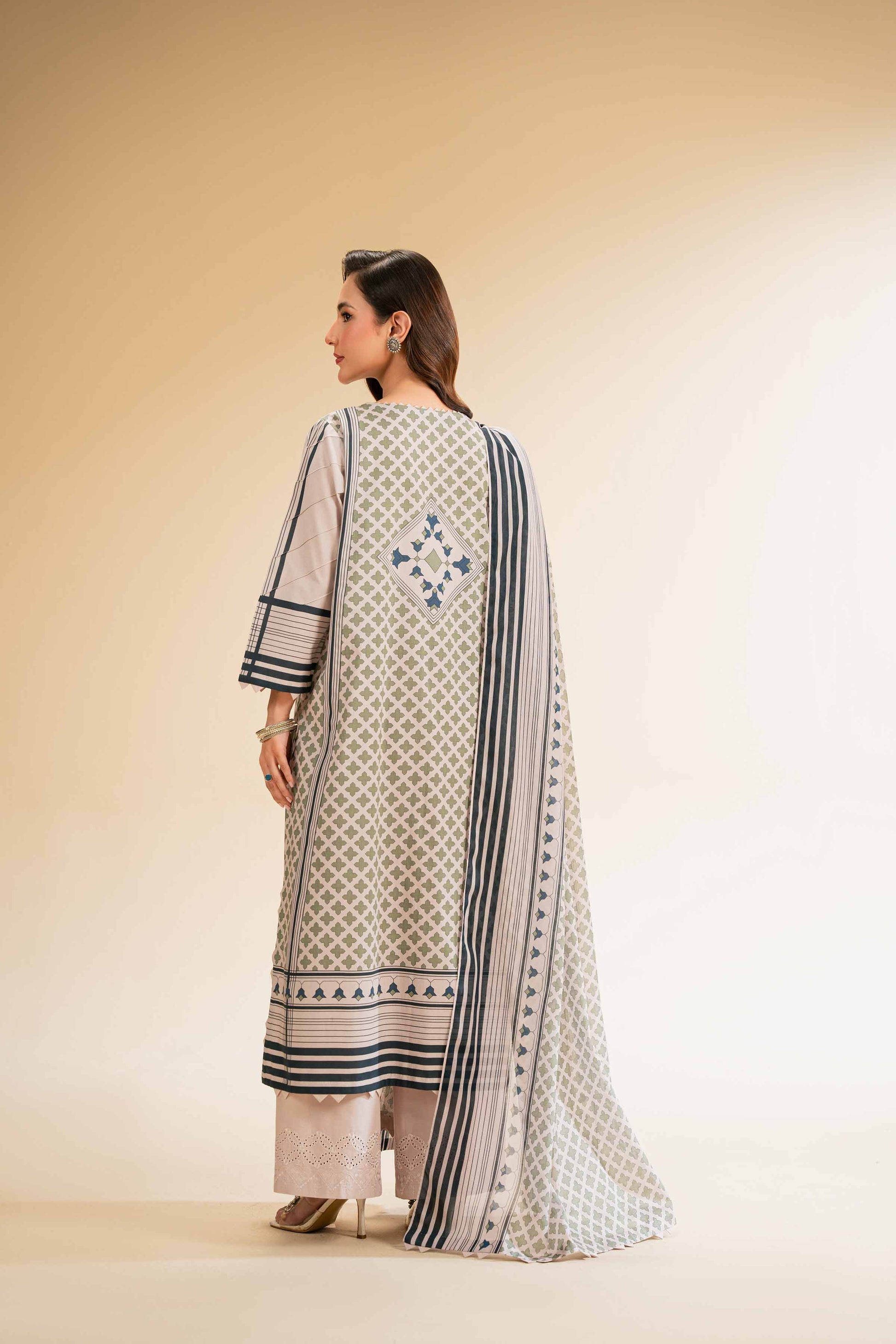 Nishat | Cross Season Edit | 42519173 - House of Zarish
