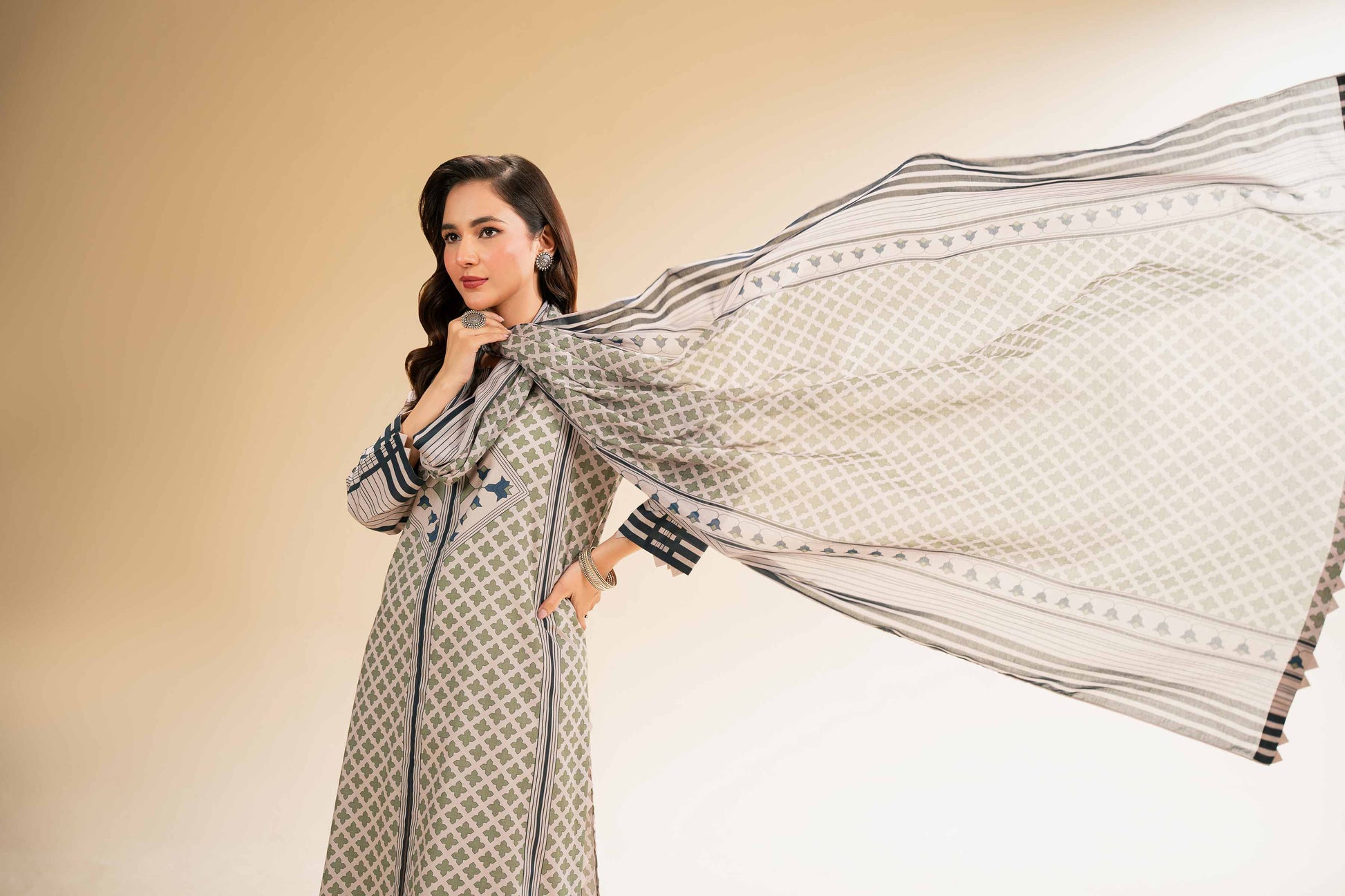 Nishat | Cross Season Edit | 42519173 - House of Zarish