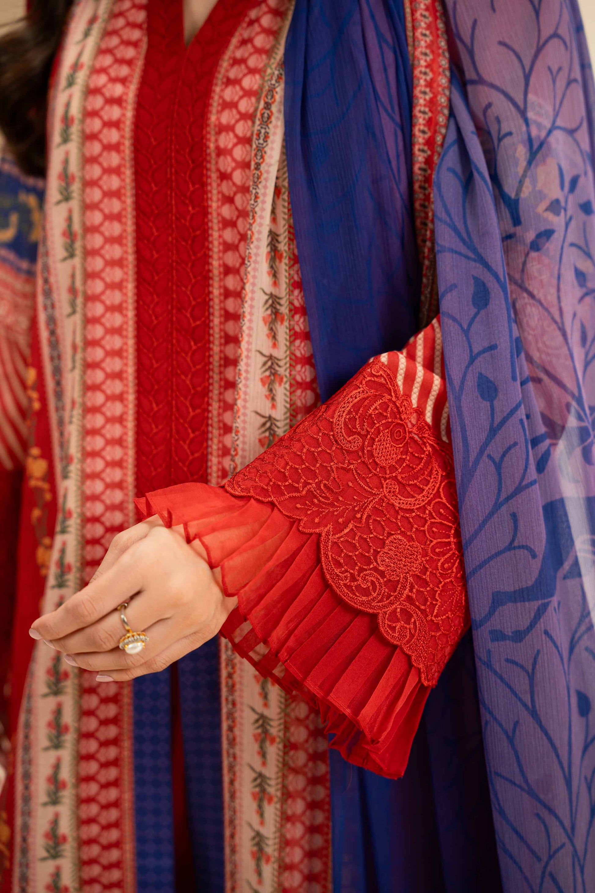 Nishat | Cross Season Edit | 42519396 - House of Zarish