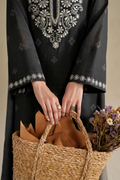 Iznik | Winter Chapter 25 | UE-591 Printed Khaddar