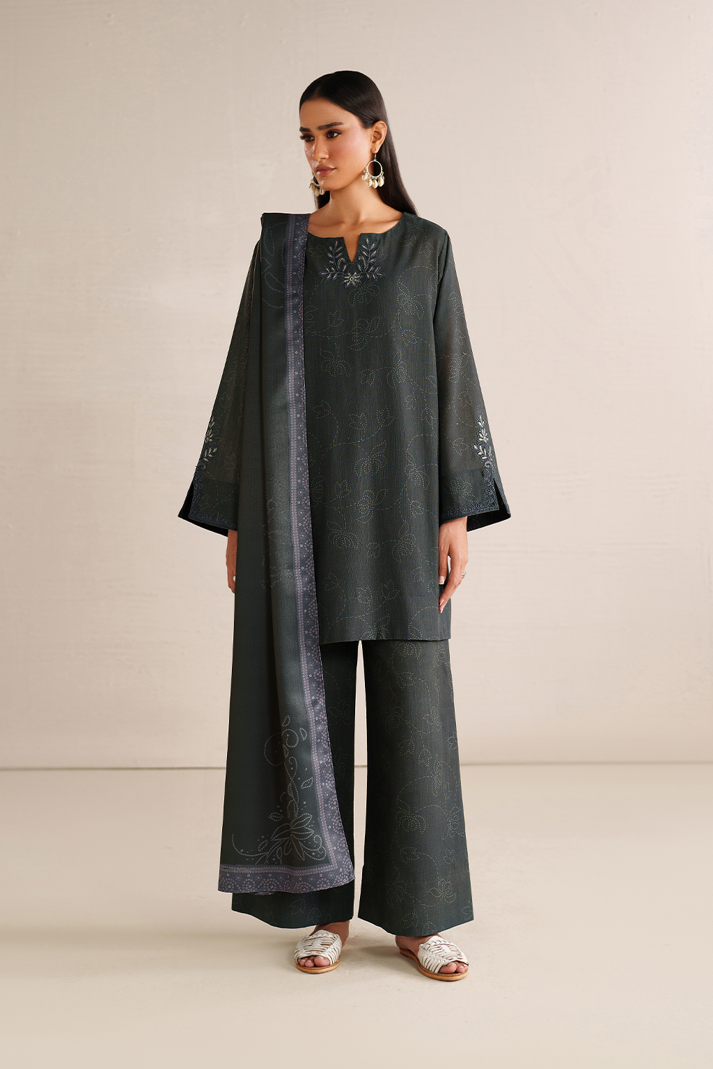 Iznik | Winter Chapter 25 | UE-572 Printed Khaddar