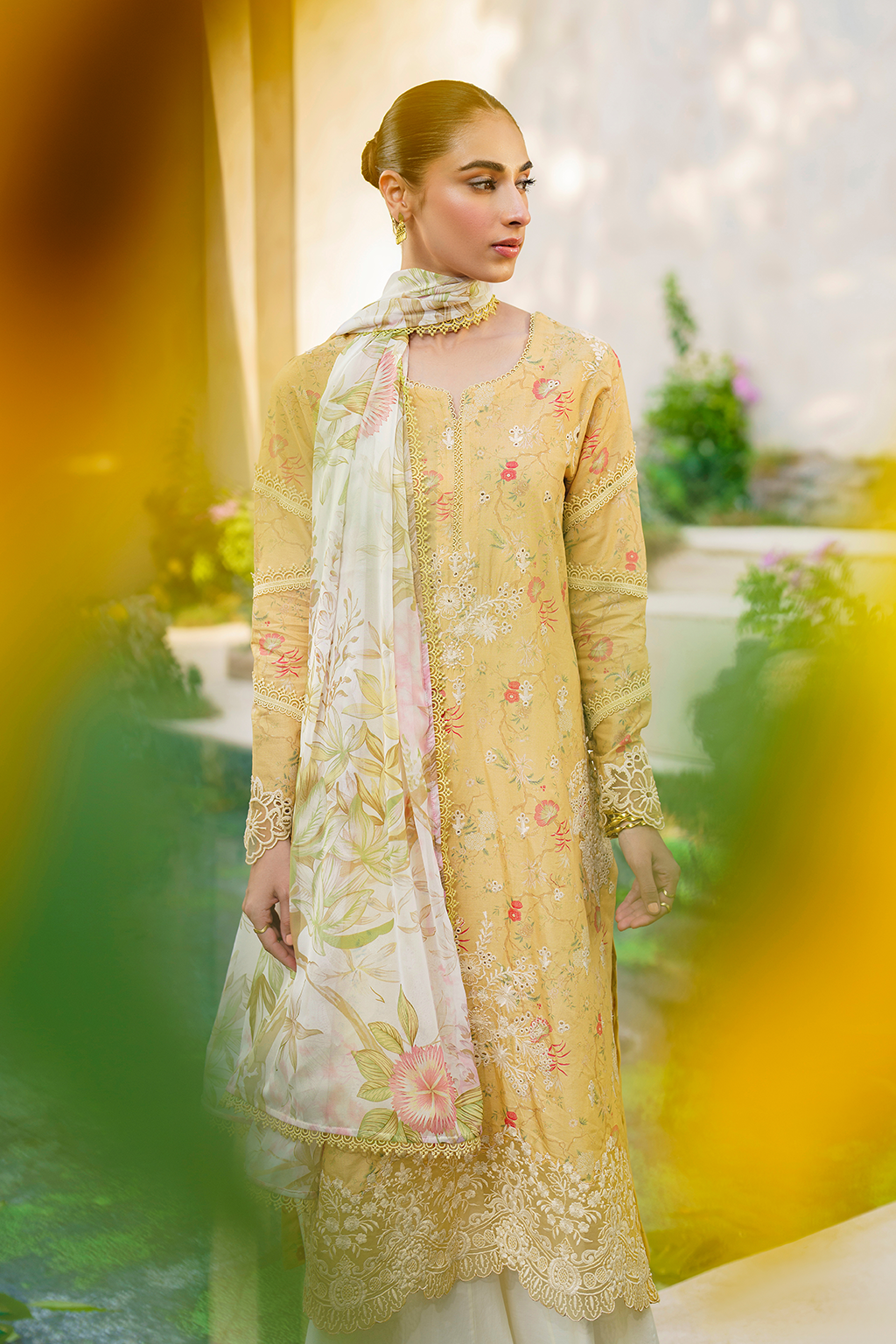 Iznik | Festive lawn 24 | SFL-09 - House Of Anaya