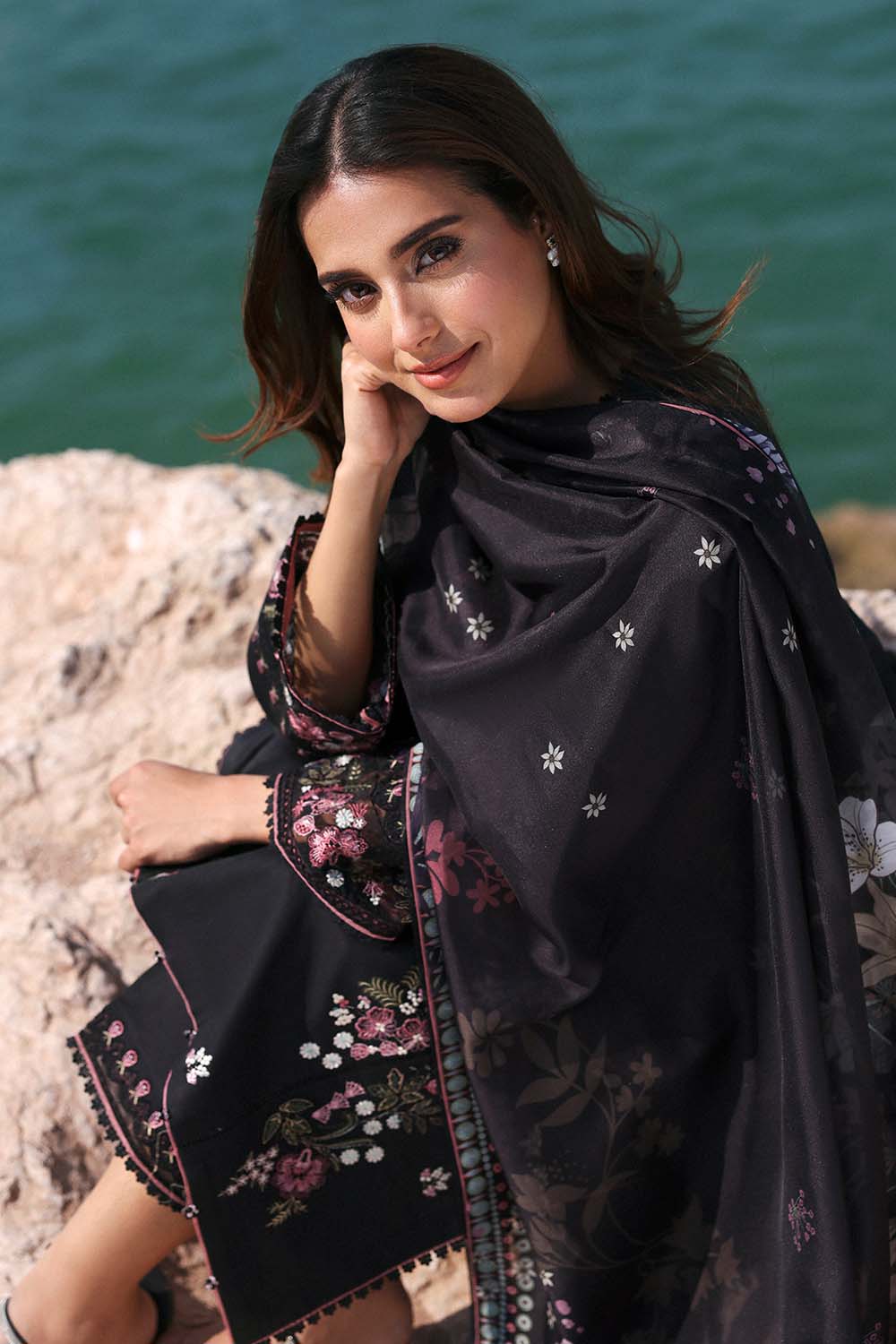 Seran | Afsanah Lawn 25 | ZOYA - House Of Anaya