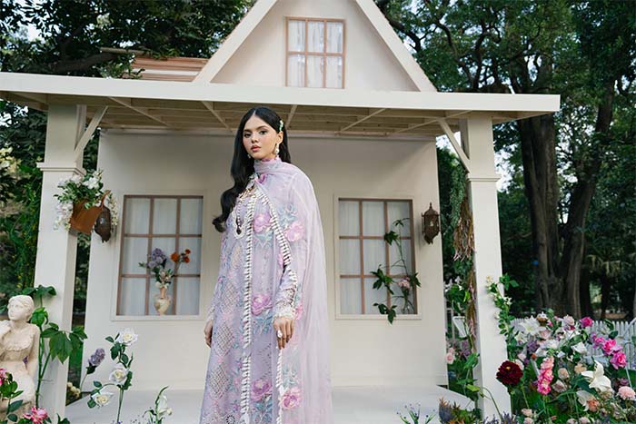 Zevk | Flora Festive Lawn | LILLY
