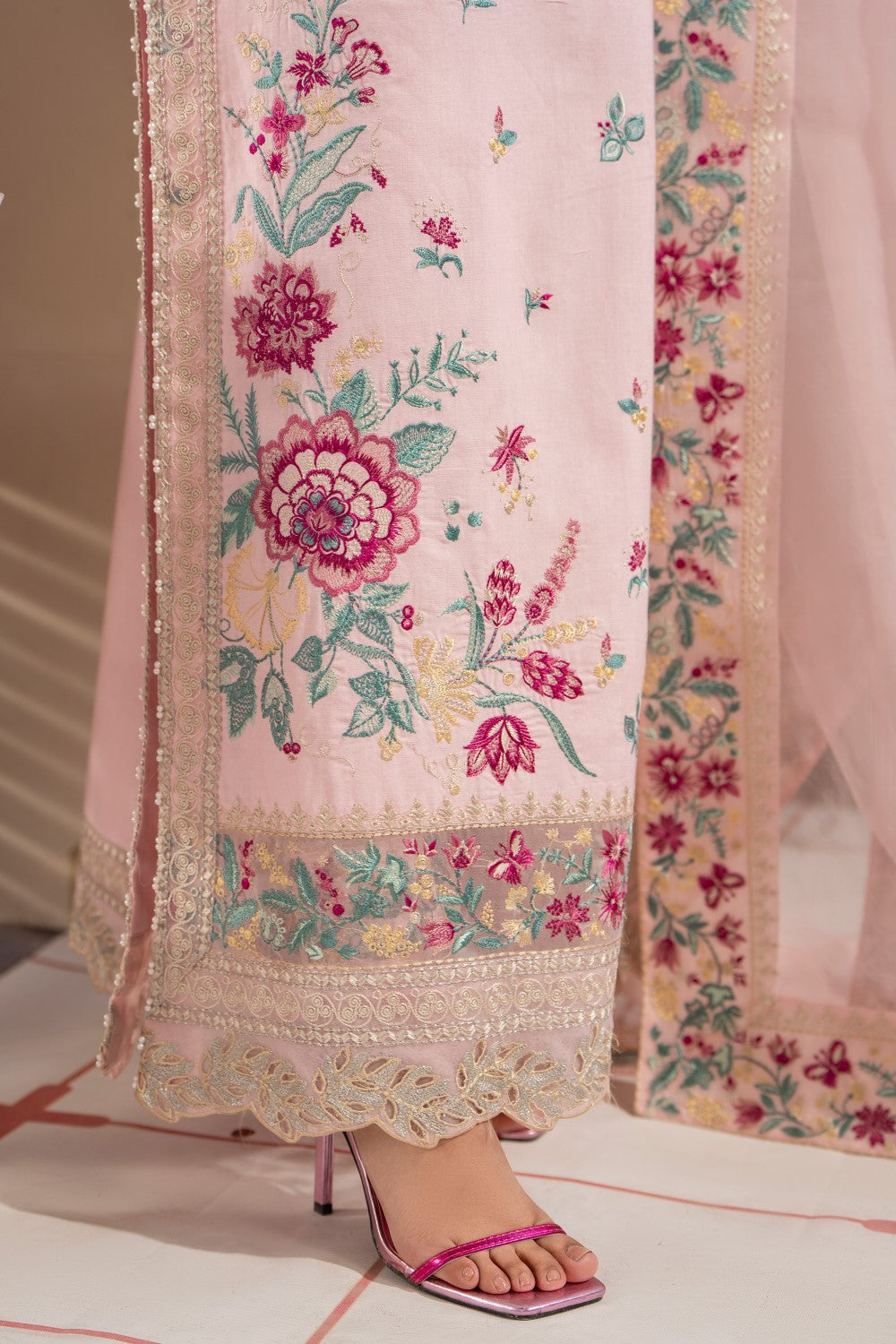 Maryum N Maria | Luxury Lawn 25 | ARNINA - MS50112 - House Of Anaya