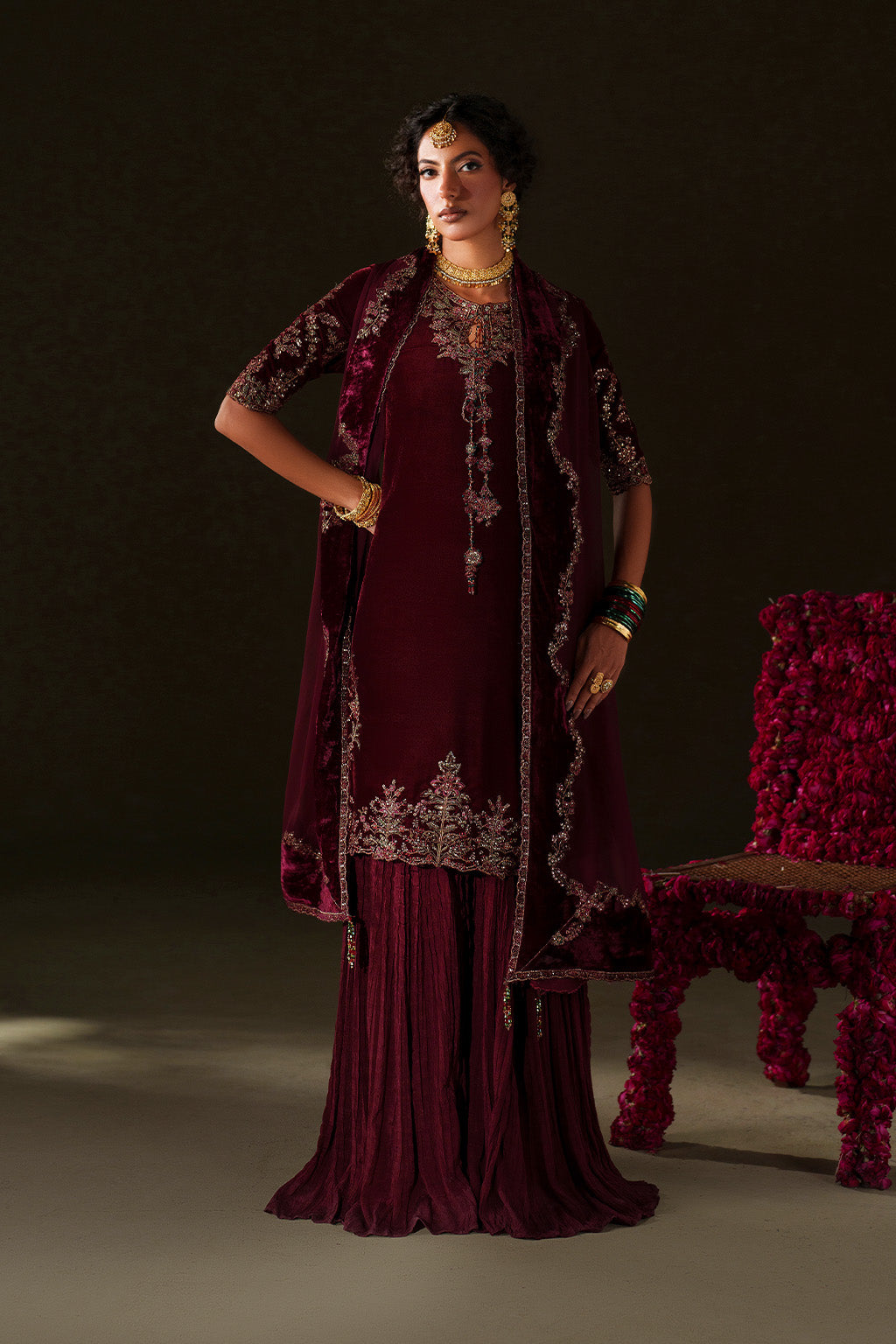 Iznik | Velvet 25 | IV-71 Embroidered Velvet