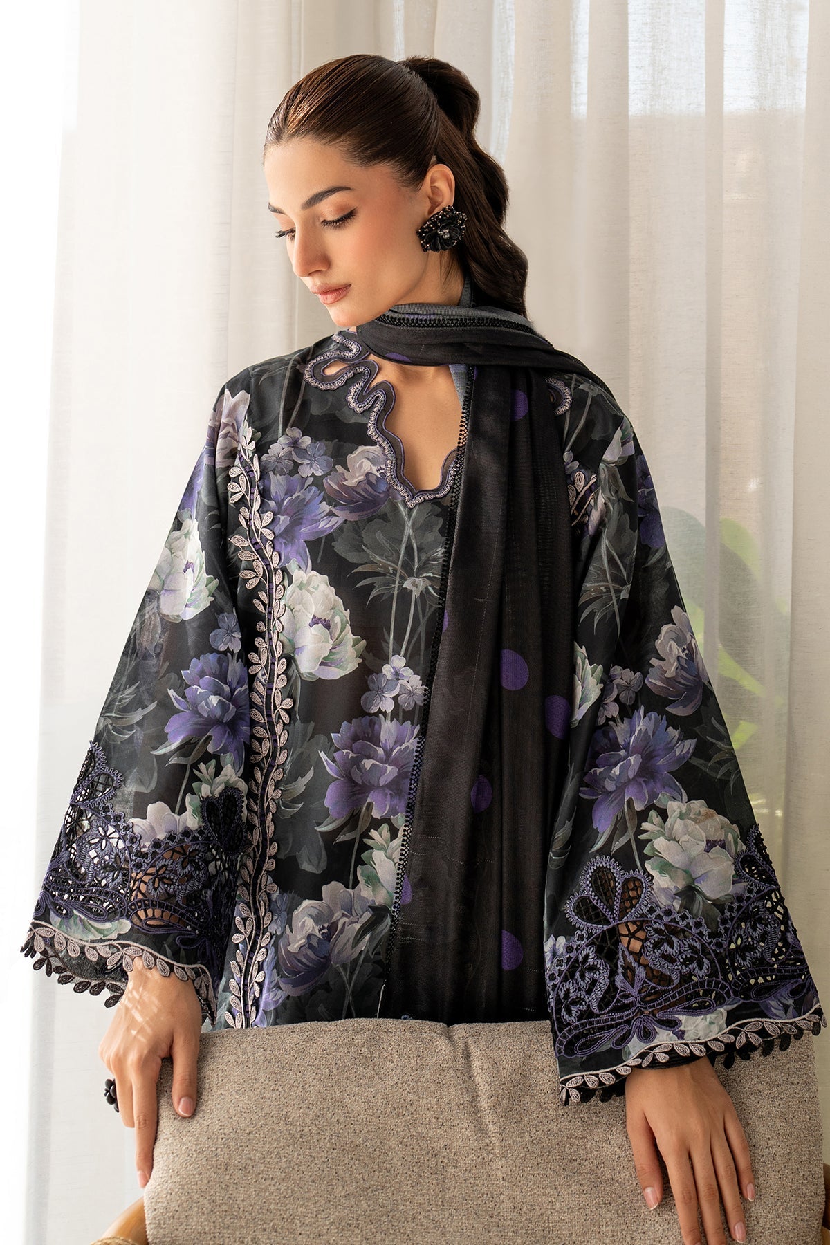 Baroque | Embroidered Lawn | SF-4093