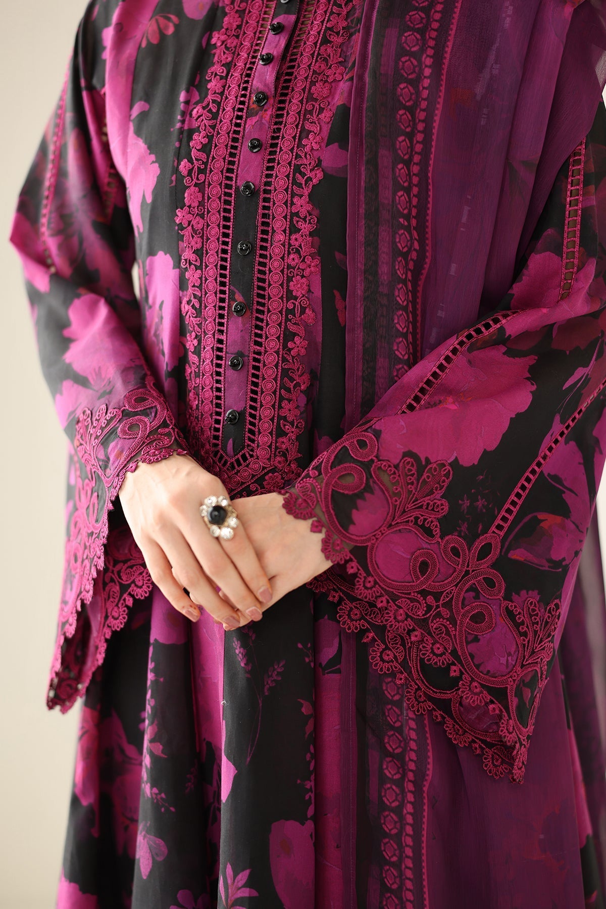 Baroque | Embroidered Lawn | SF-4174
