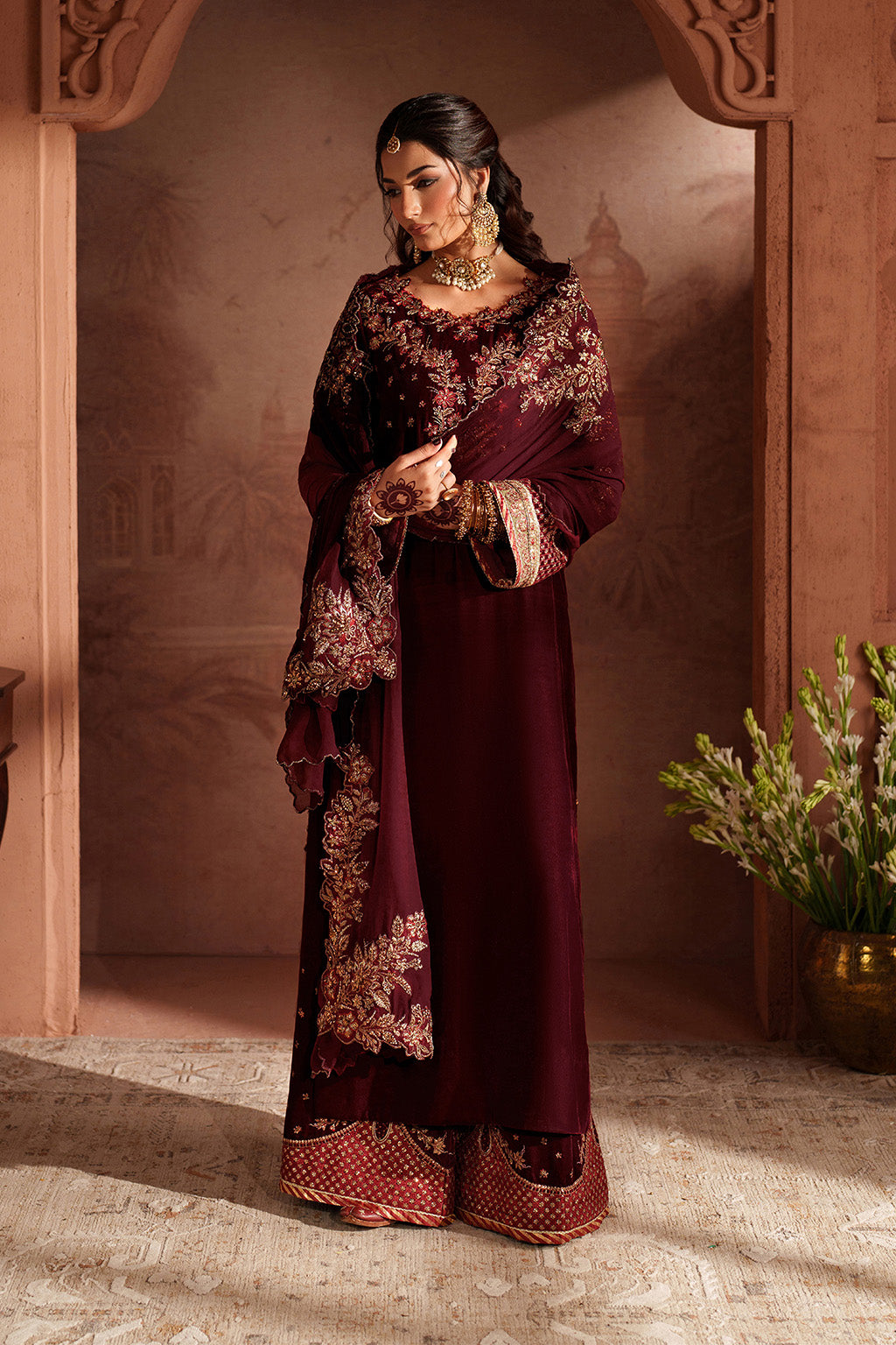 Iznik | Velvet 25 | IV-55 Embroidered Velvet