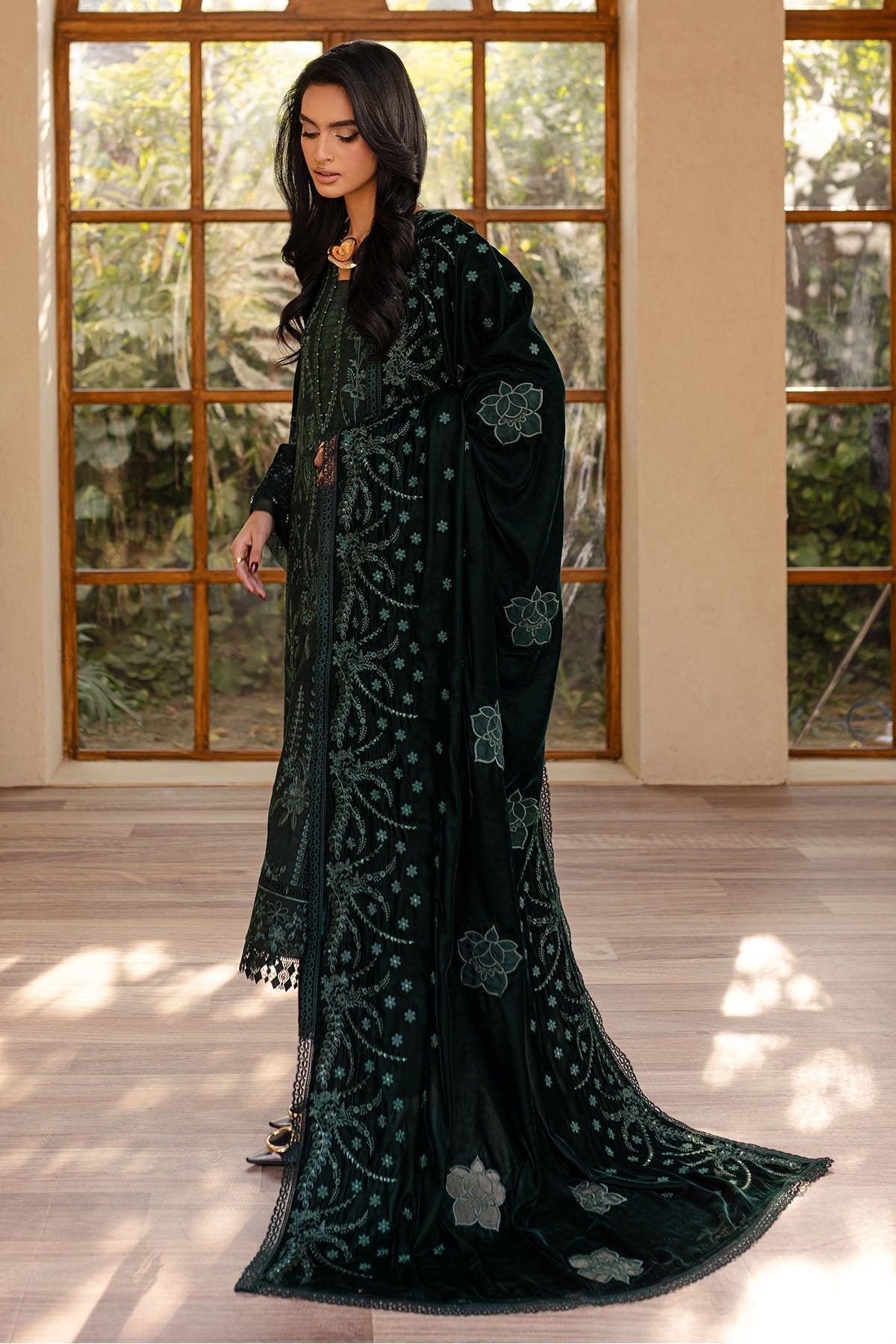 Nureh | Exclusive Shawls | NE-125