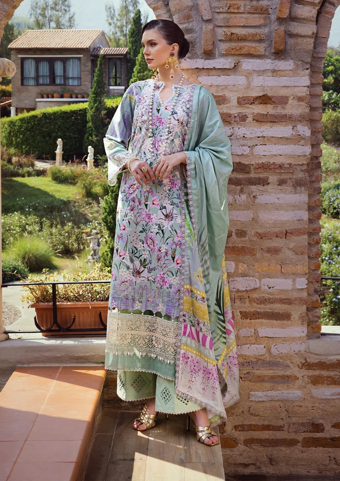 Elaf Premium Print Chikankari Lawn 3Pc Suit ECT-03B OAK MIST