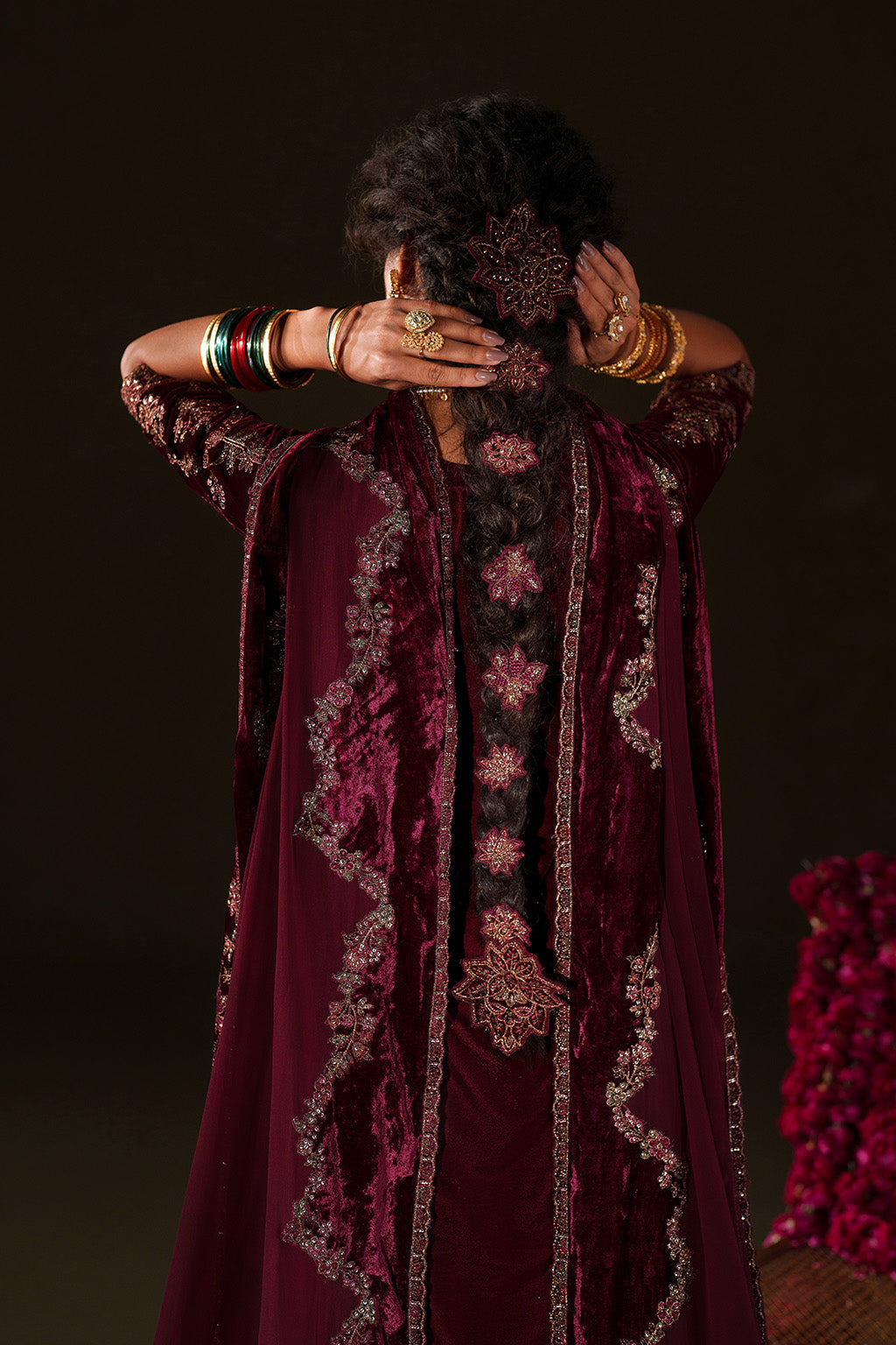 Iznik | Velvet 25 | IV-71 Embroidered Velvet