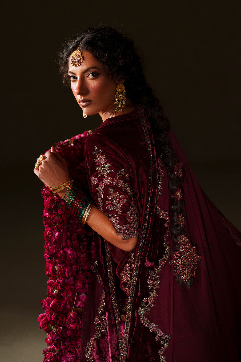 Iznik | Velvet 25 | IV-71 Embroidered Velvet