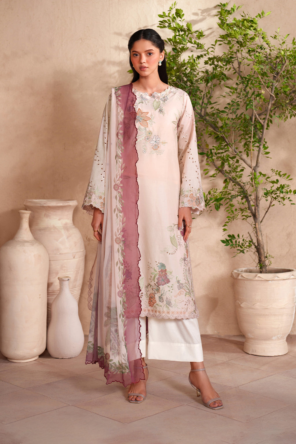 Iznik | Eid Lawn | EL-04 Embroidered Lawn