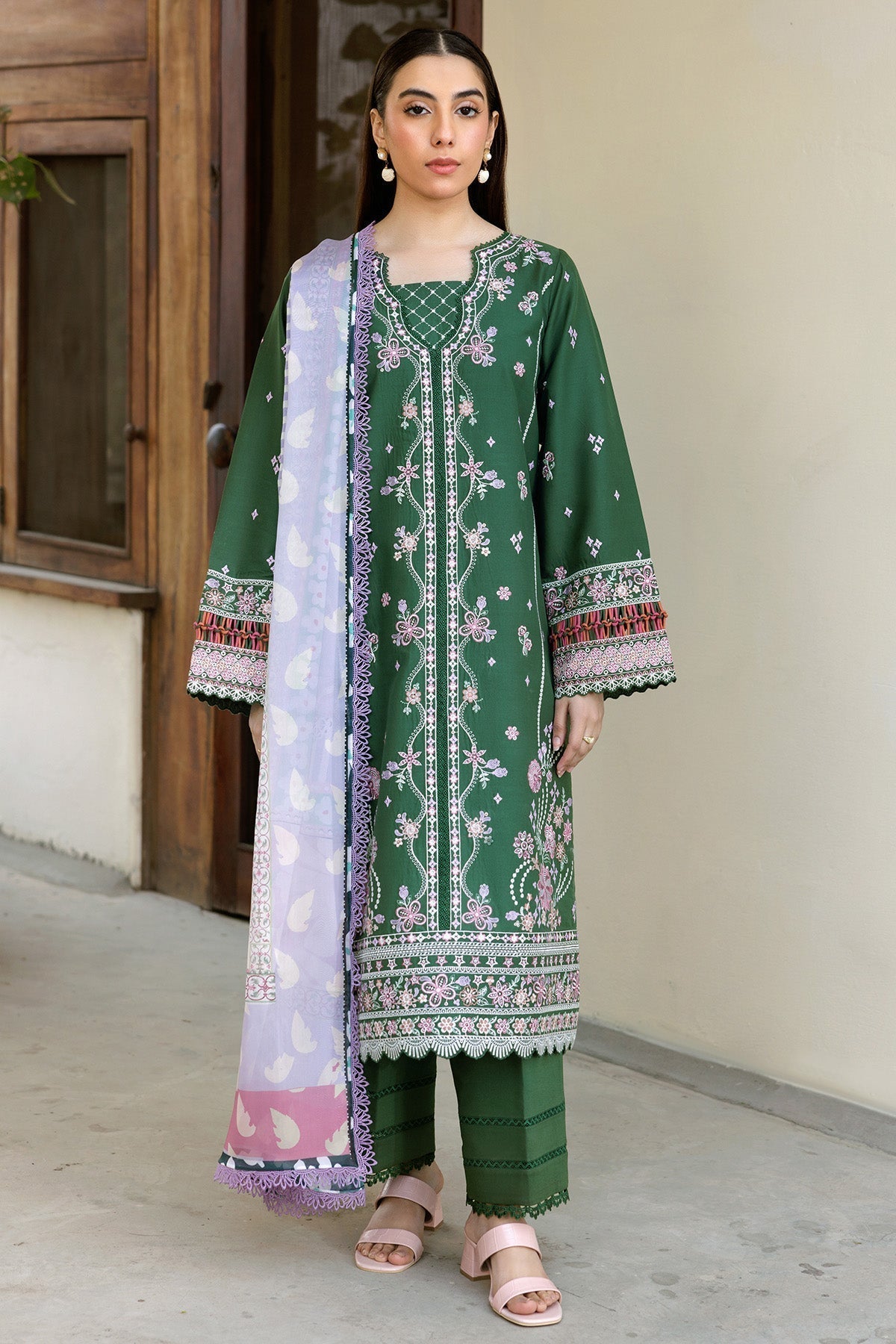 Farasha | Summer Weaves Embroidered Lawn | Emerald Eclips