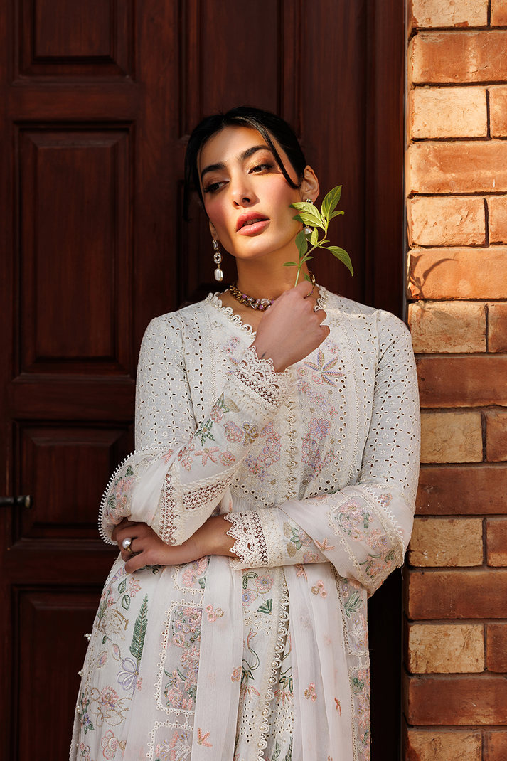 Emaan Adeel | Mirabelle Festive Luxury Lawn | SERAPH
