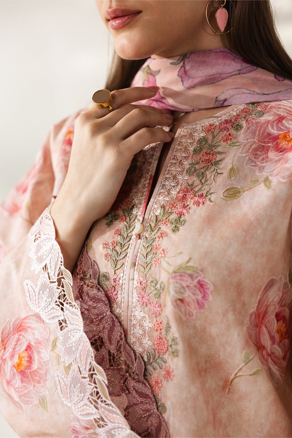 Baroque | Embroidered Lawn | SF-4427