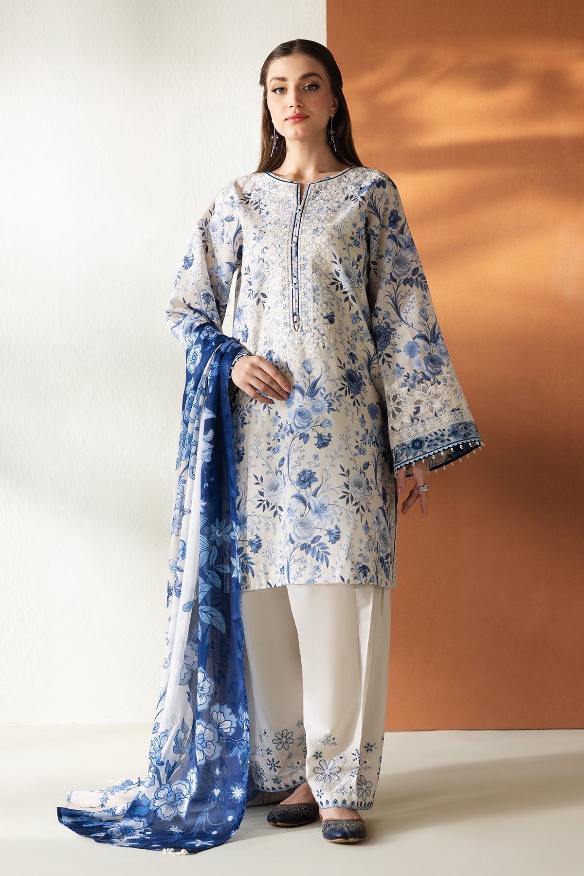 Baroque | Embroidered Lawn | SF-4429