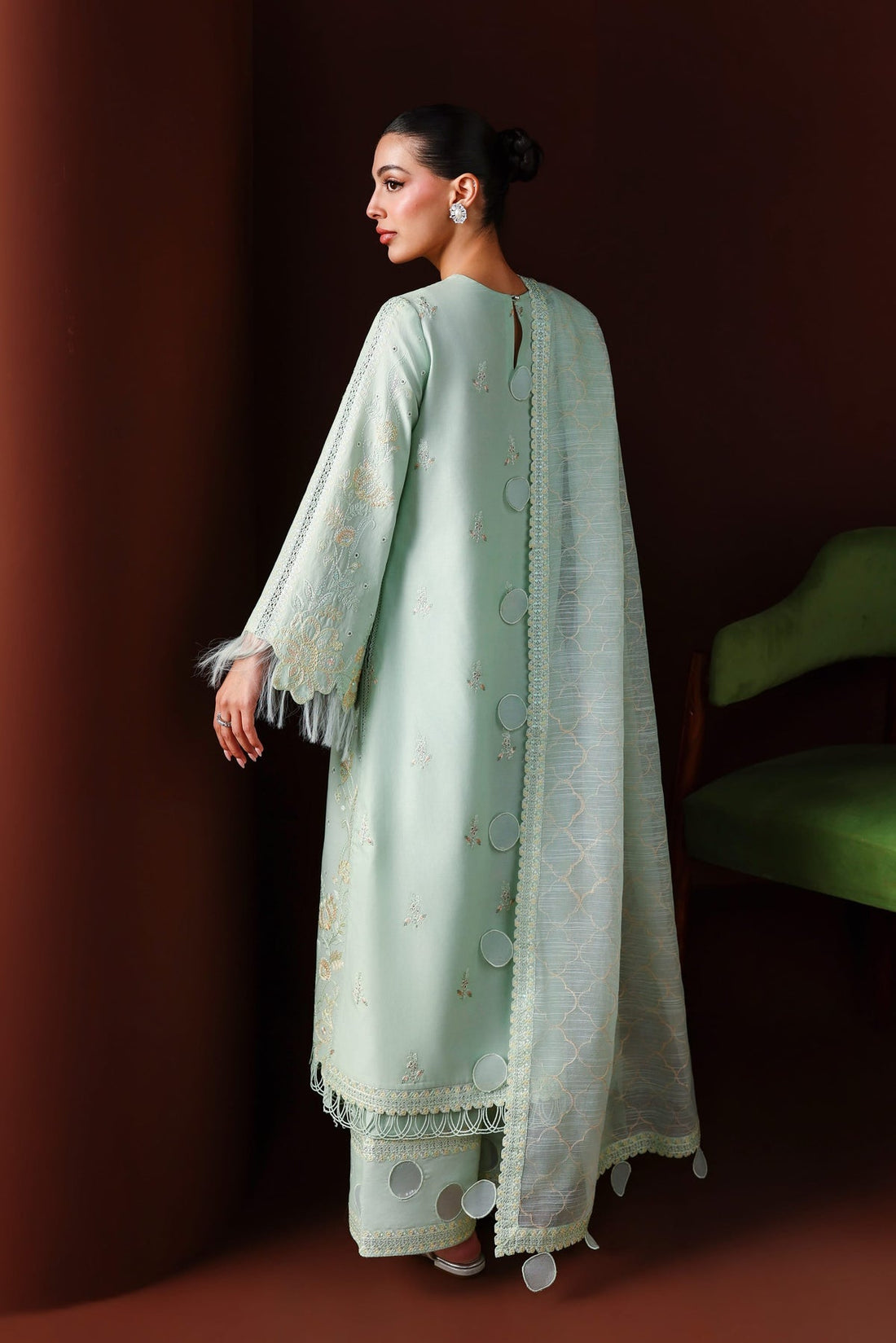 Akbar Aslam | Elan Luxury Lawn 26 | Qamari